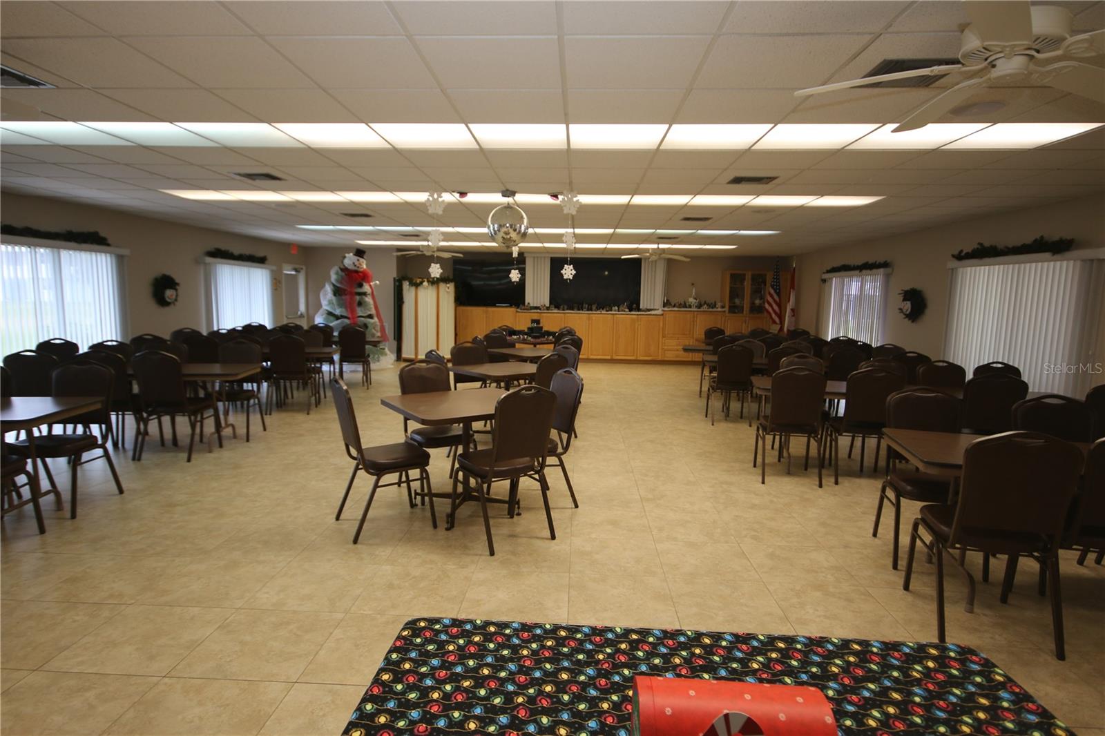 COMMUNITY ROOM