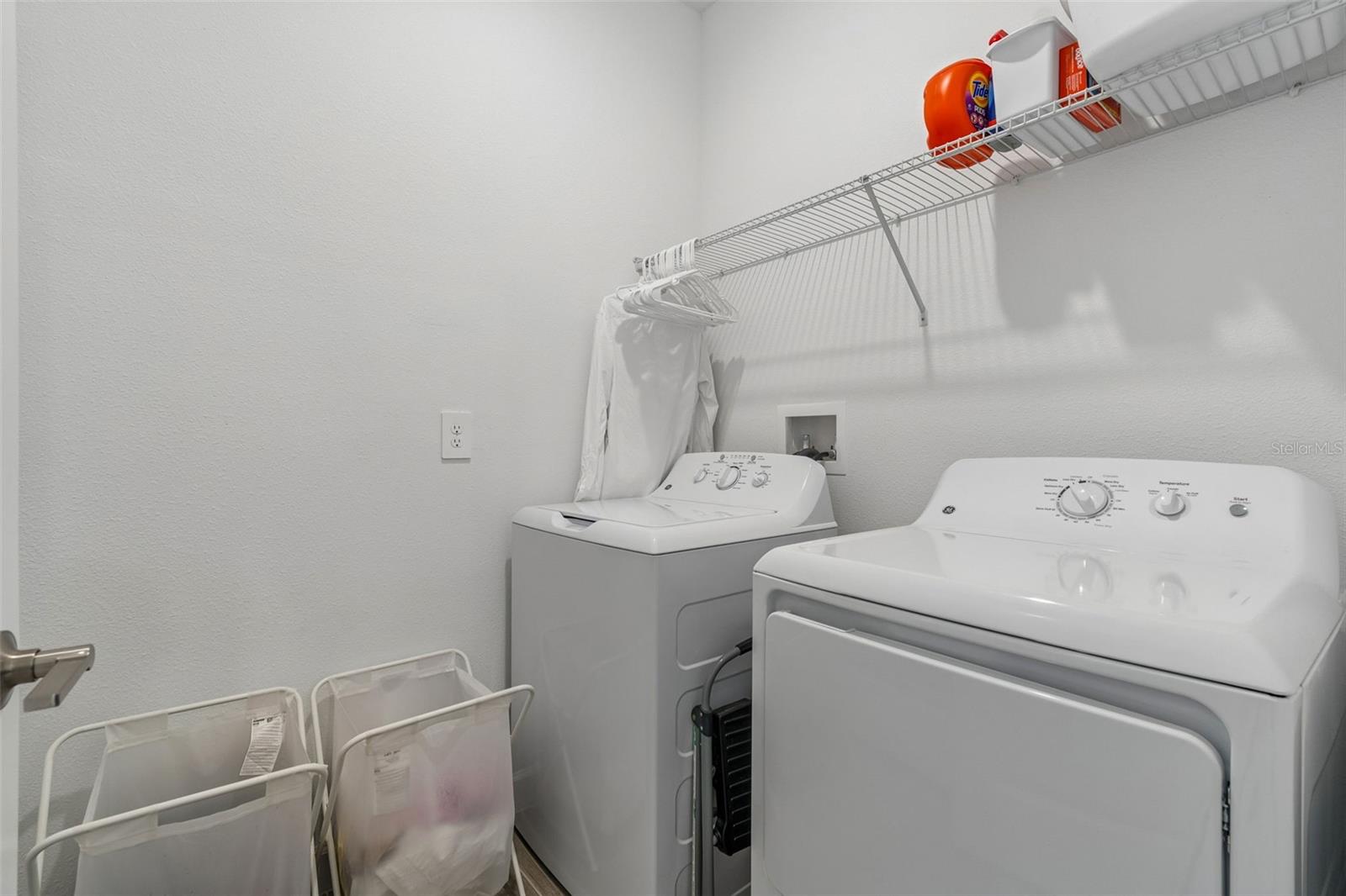 Laundy room | appliances convey with sale