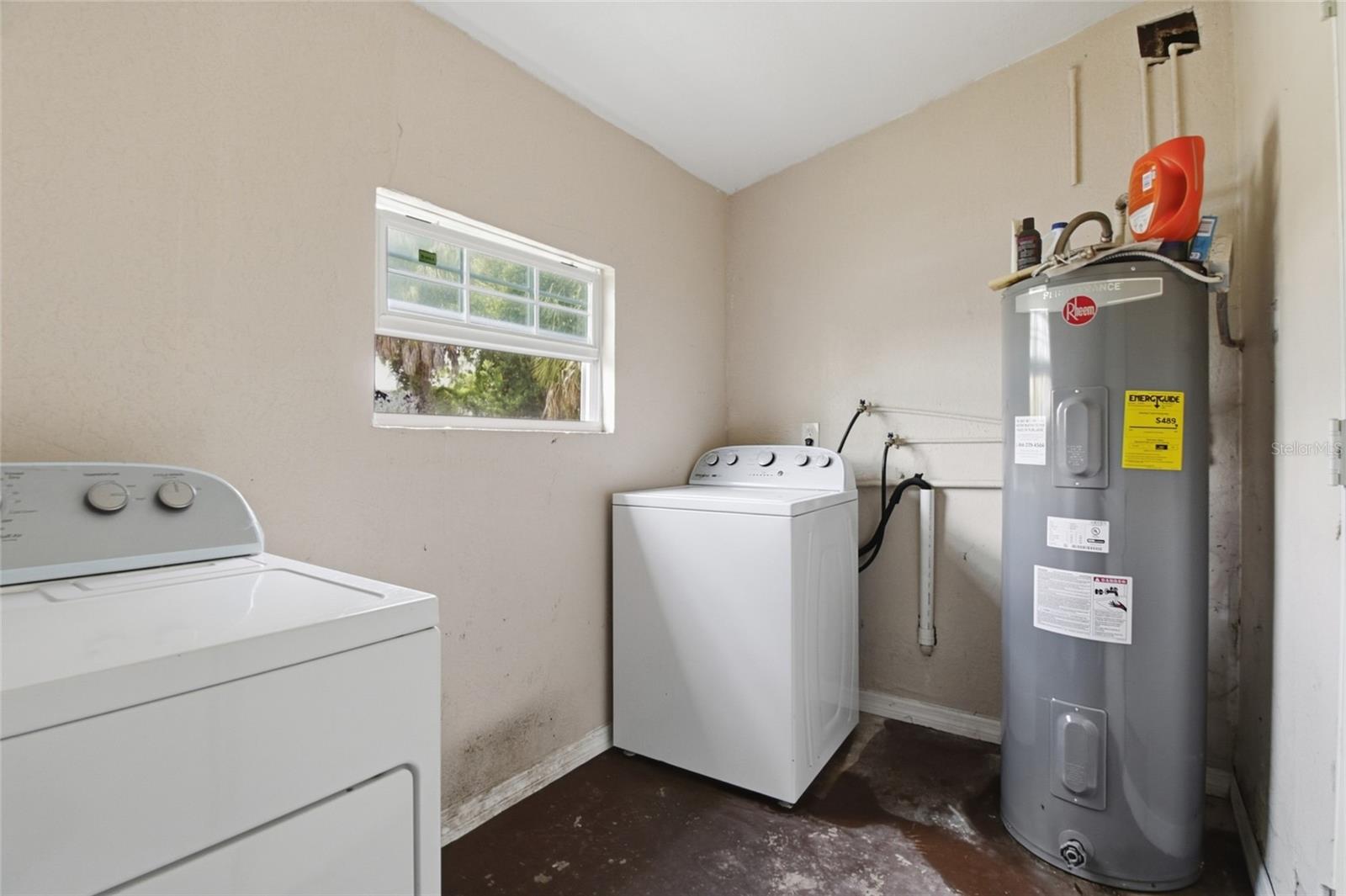 Laundry Room w/washer dryer New Water Heater