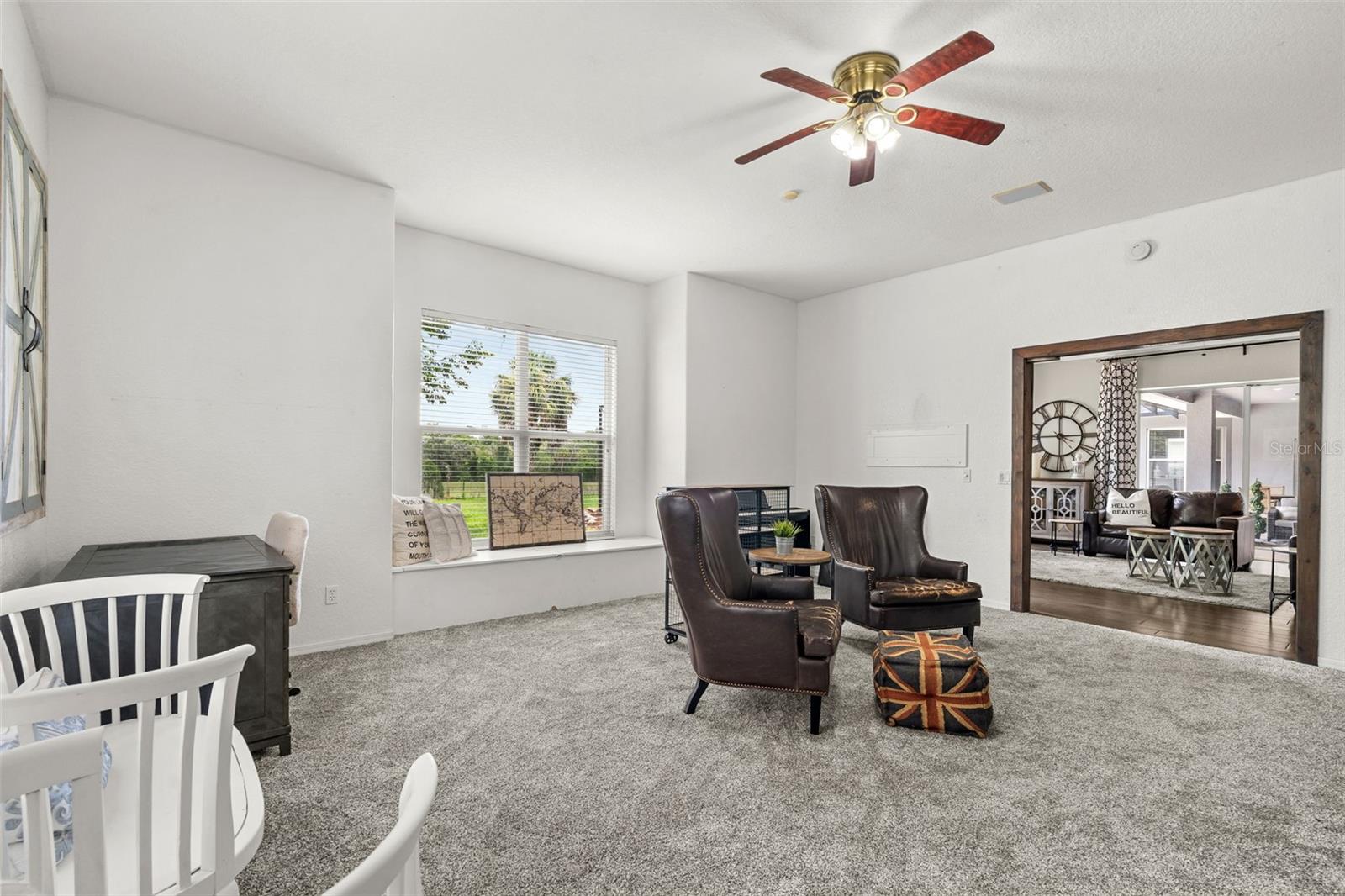 Complete with a spacious walk-in closet, this flexible living area offers the option of an additional bedroom while providing the versatility today's homeowners value.