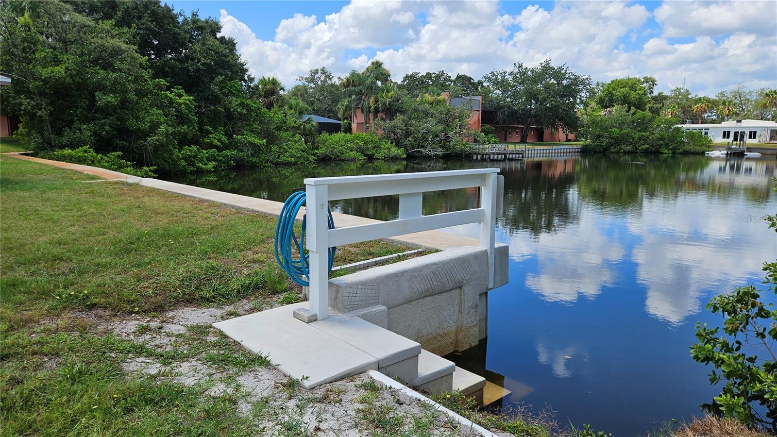 Kayak launch