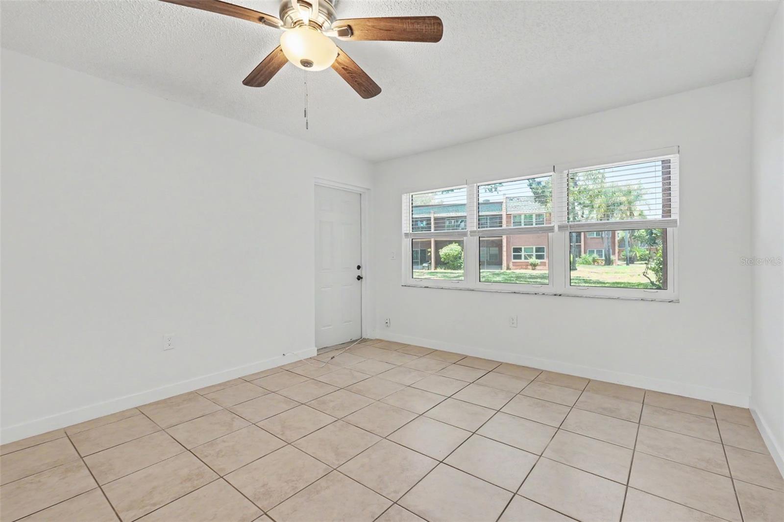 Living / Dining room combo