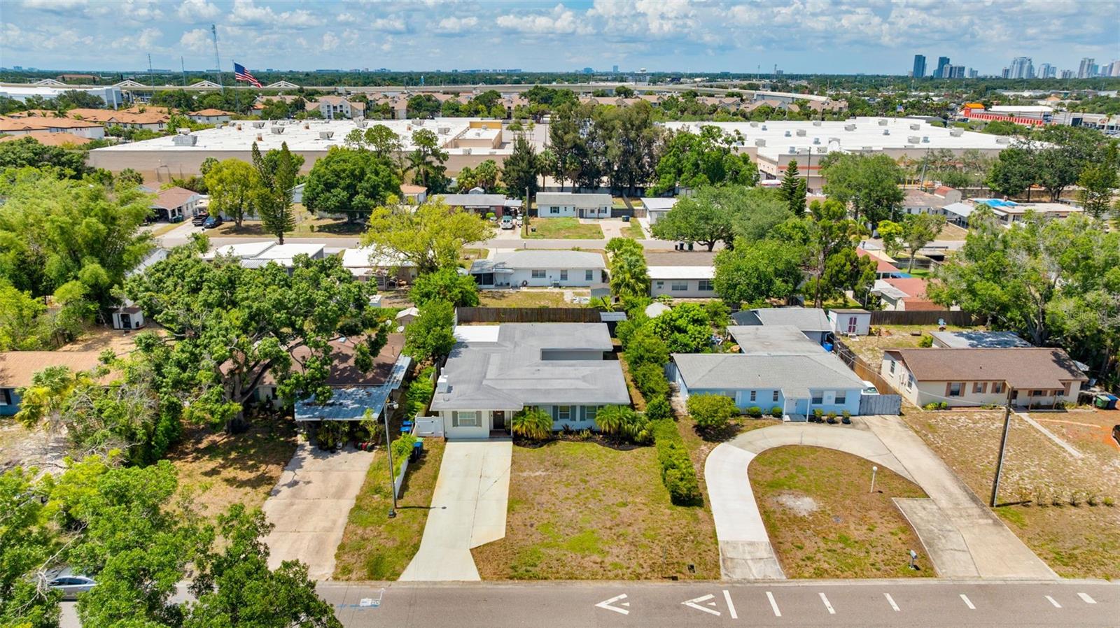 TB8525191
