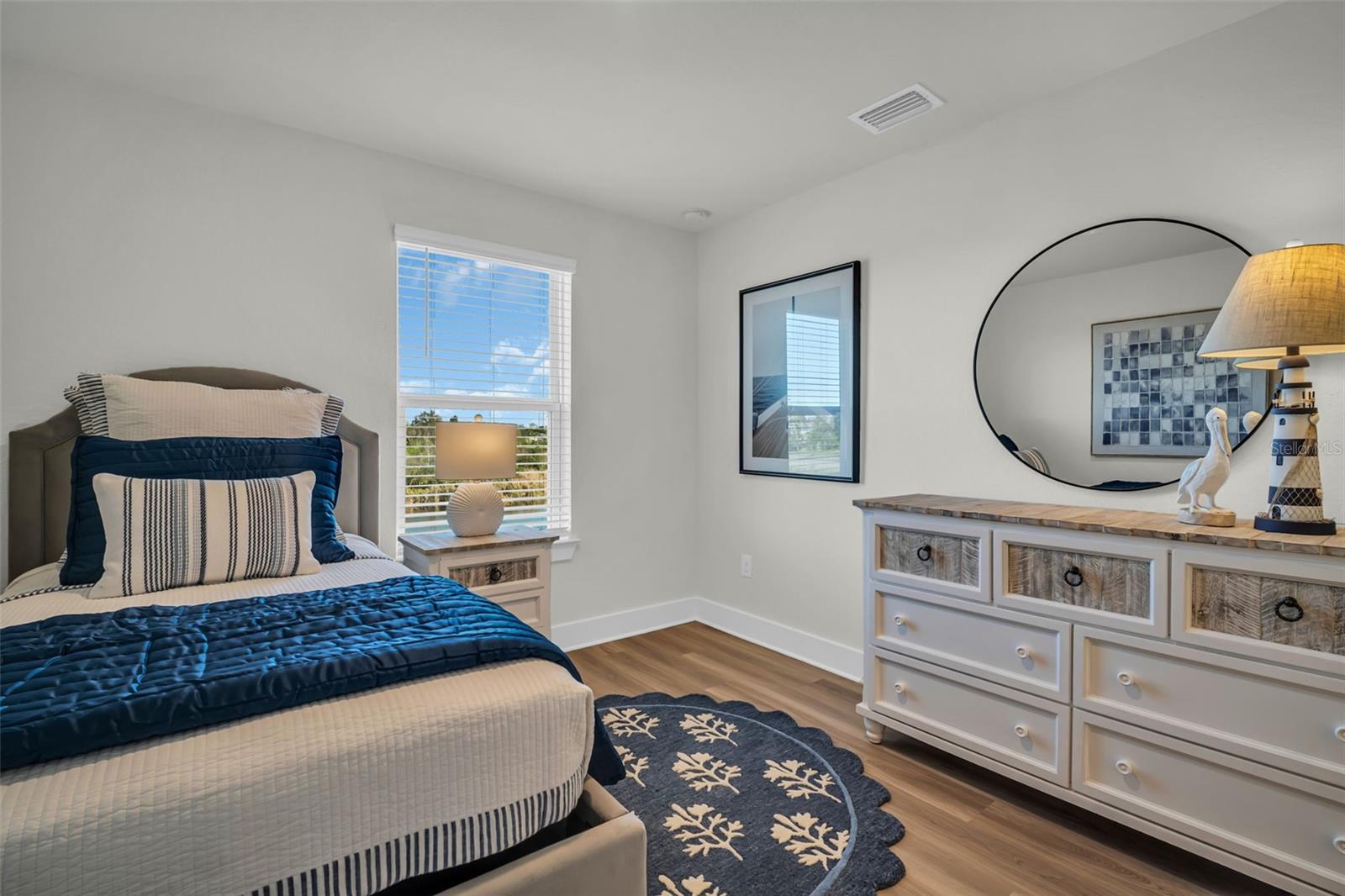 Guest bedroom 2