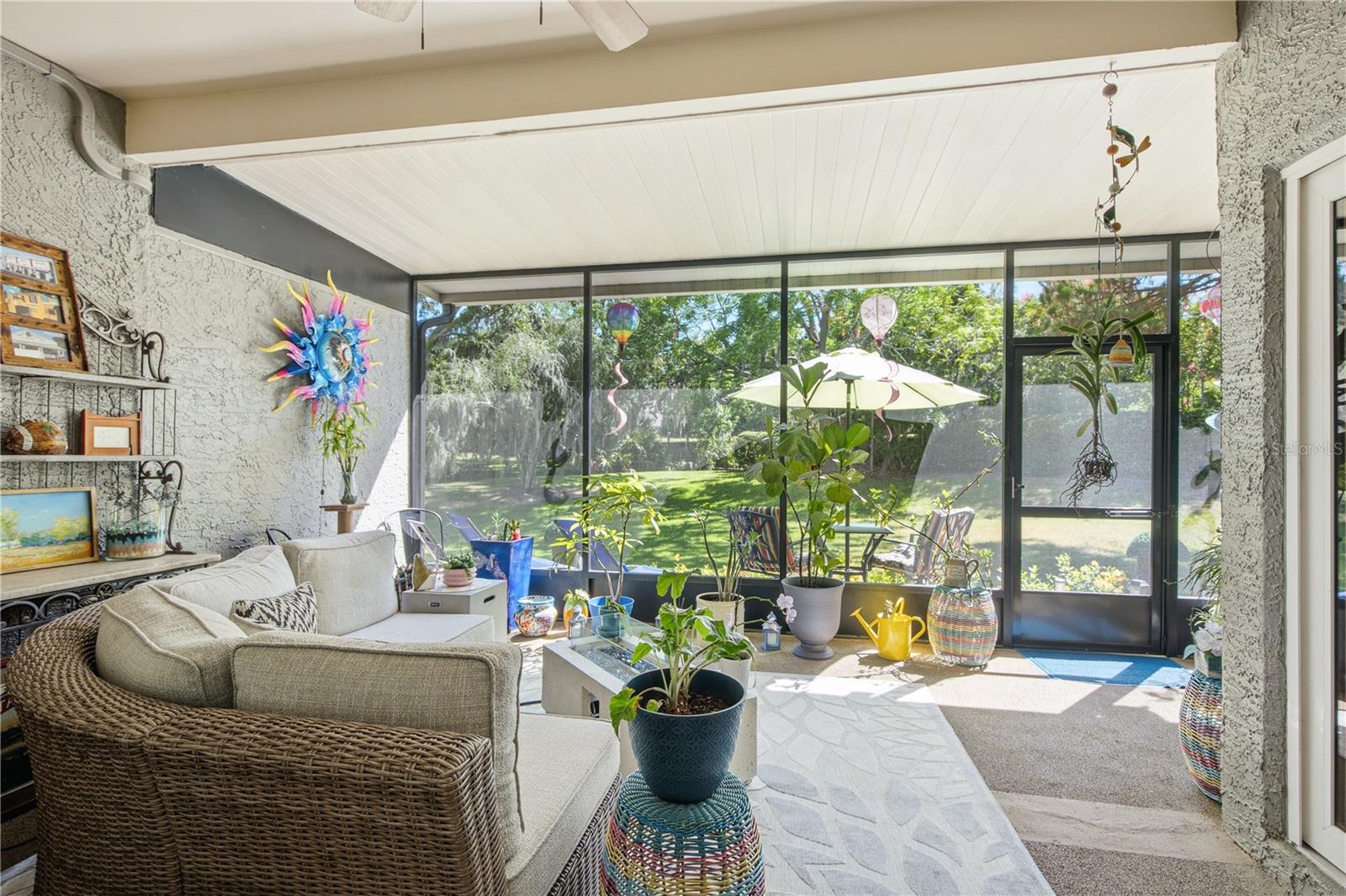 Expansive back Lanai