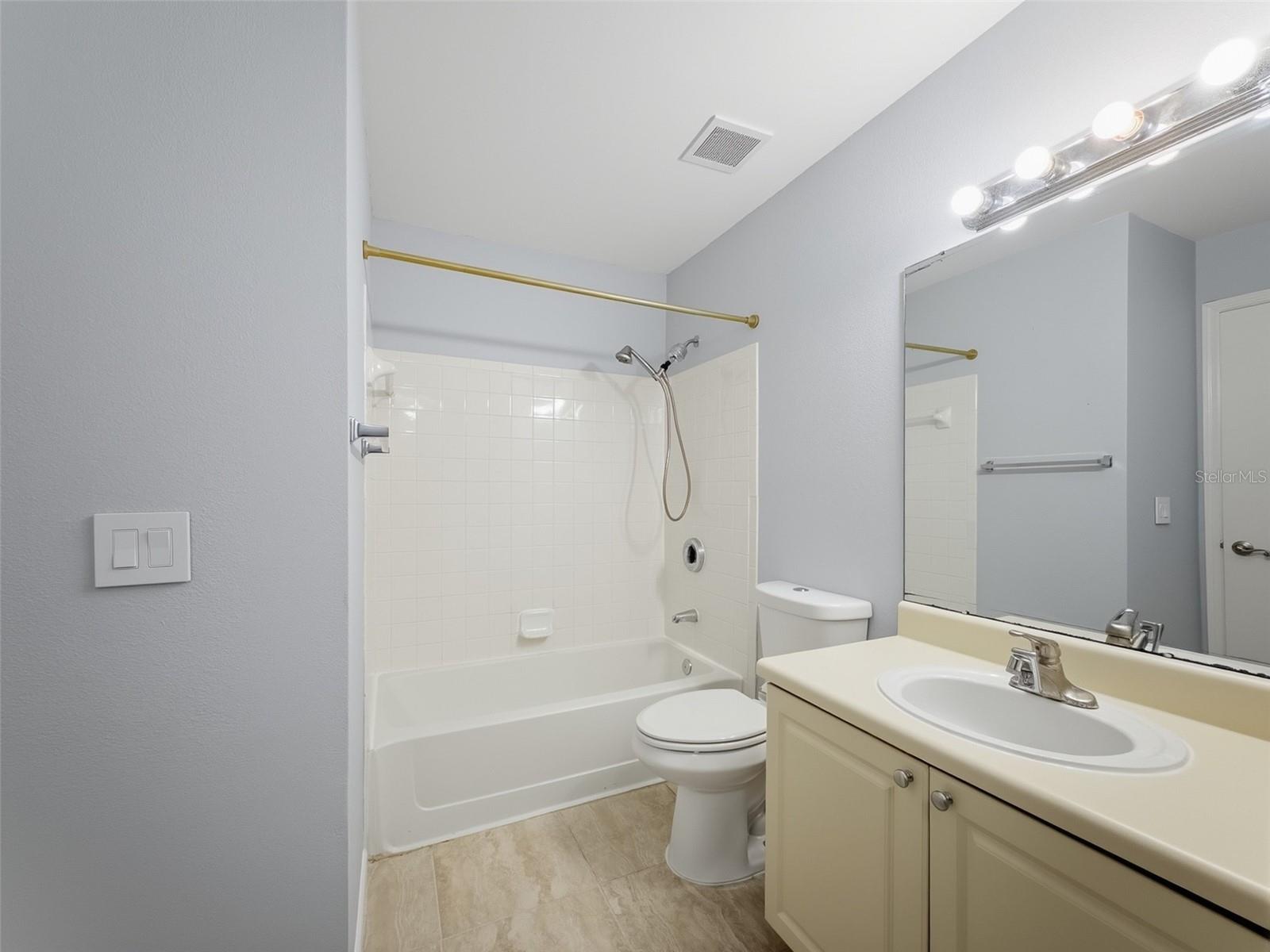 Primary Bathroom - 9481 Highland Oak Drive 1502, Tampa, FL 33647