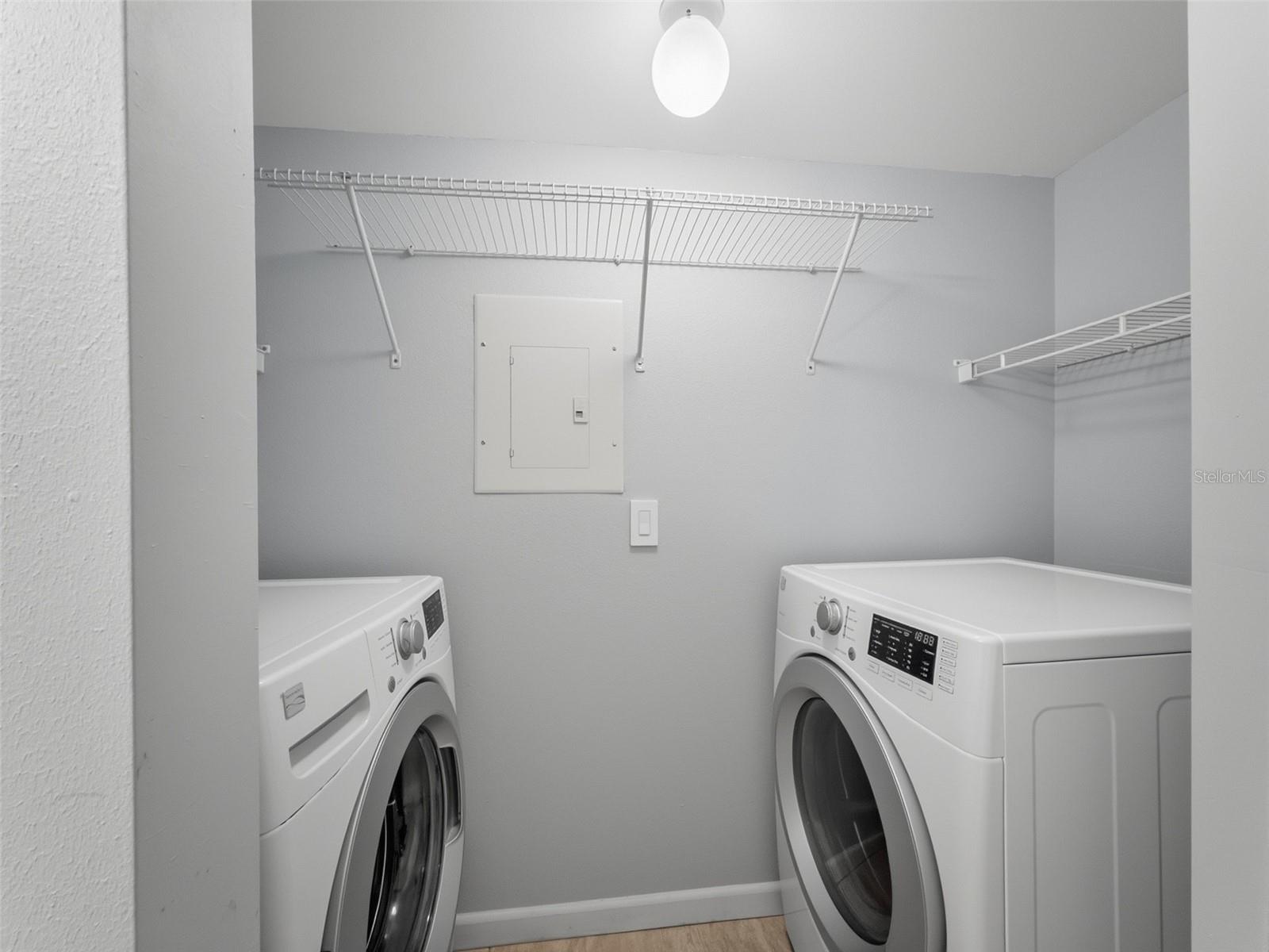 Laundry in Primary Ensuite - 9481 Highland Oak Drive #1502, Tampa, FL 33647