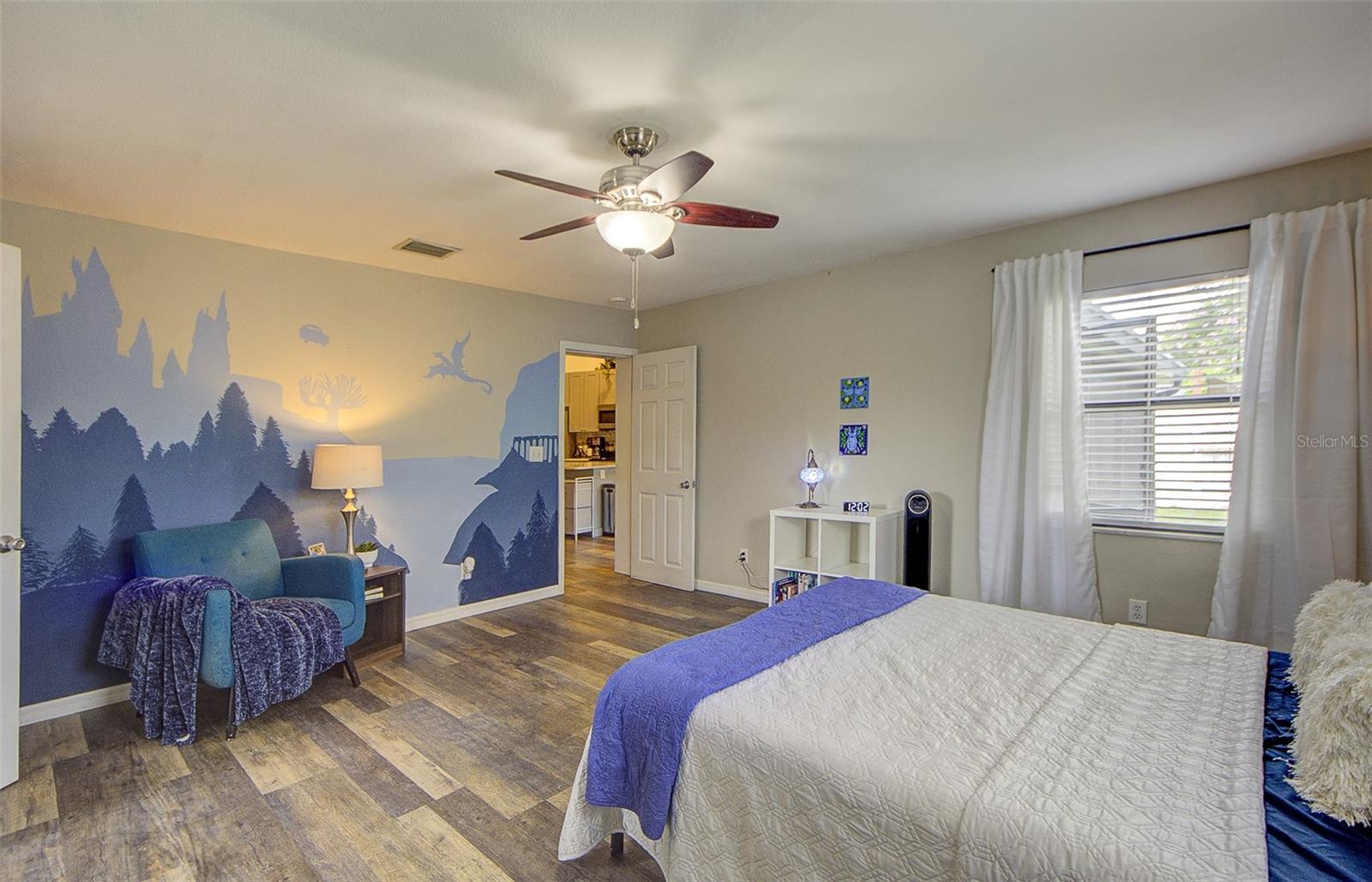 Bedroom 2 (Suite 2)