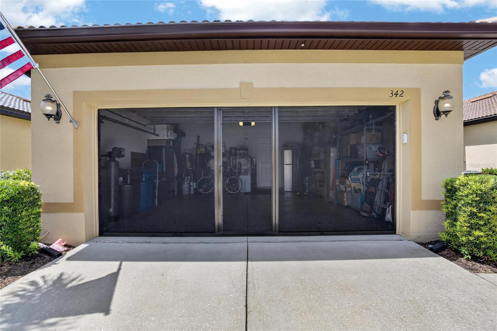 Screened garage