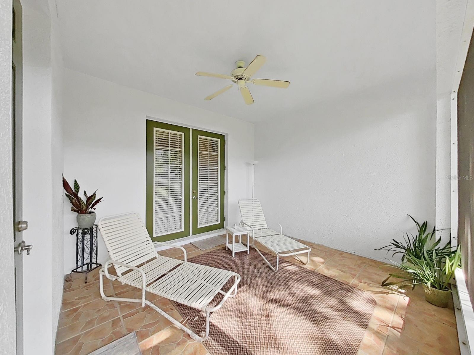 Inviting Lanai
