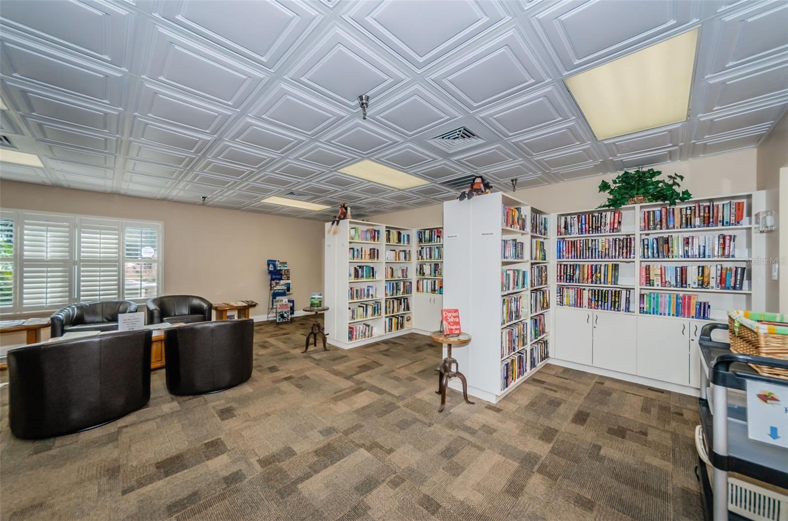 Highland Lakes Club House Library