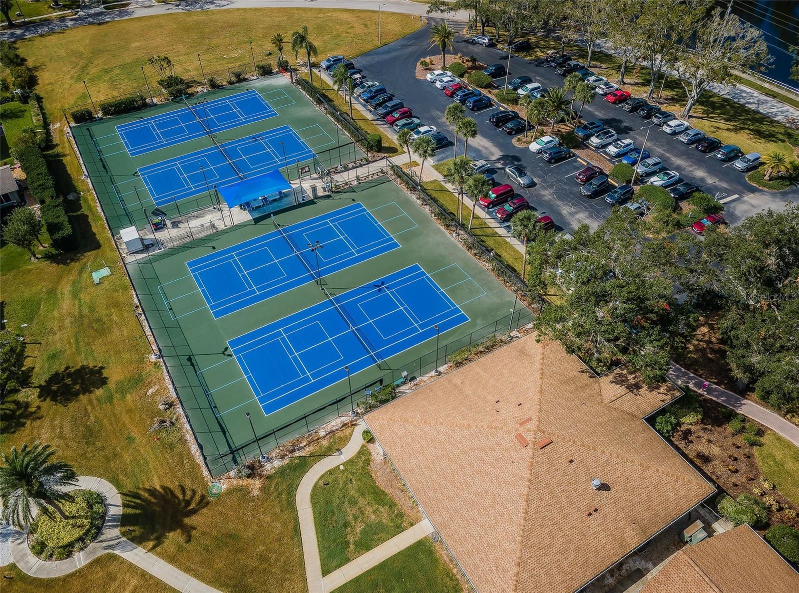 Highland Lakes Club House Lighted Tennis and Pickle Ball Courts