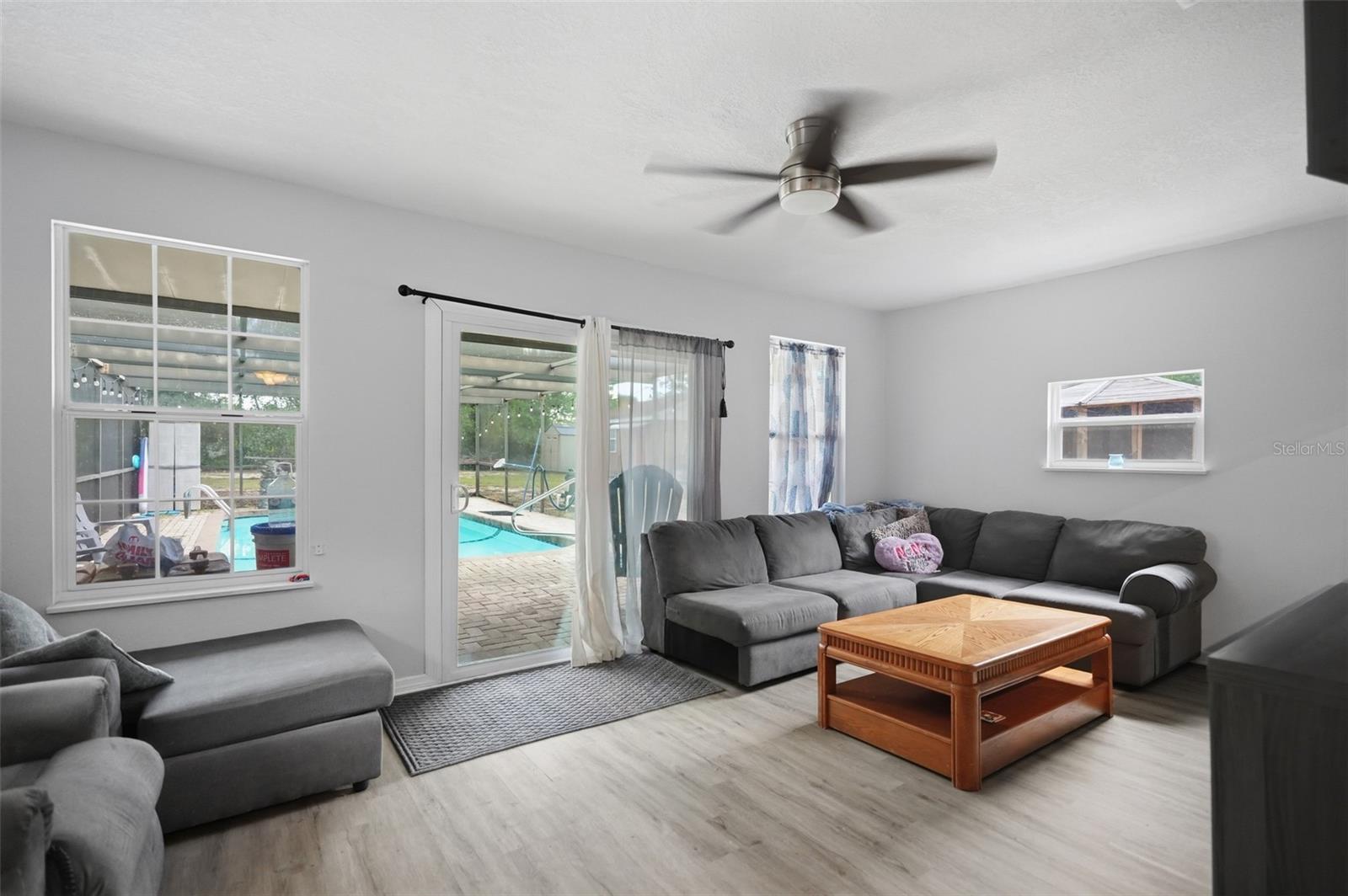 W7887303