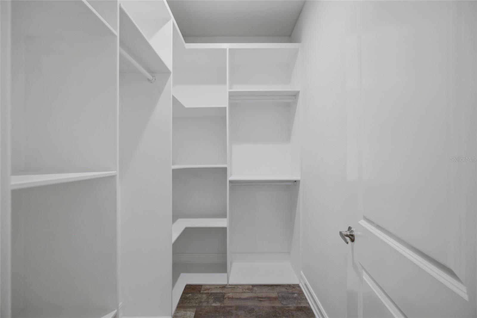 Walking closet