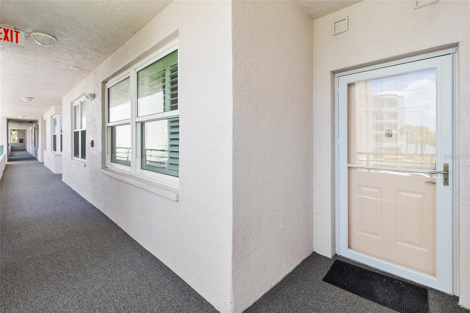 UNIT DOOR