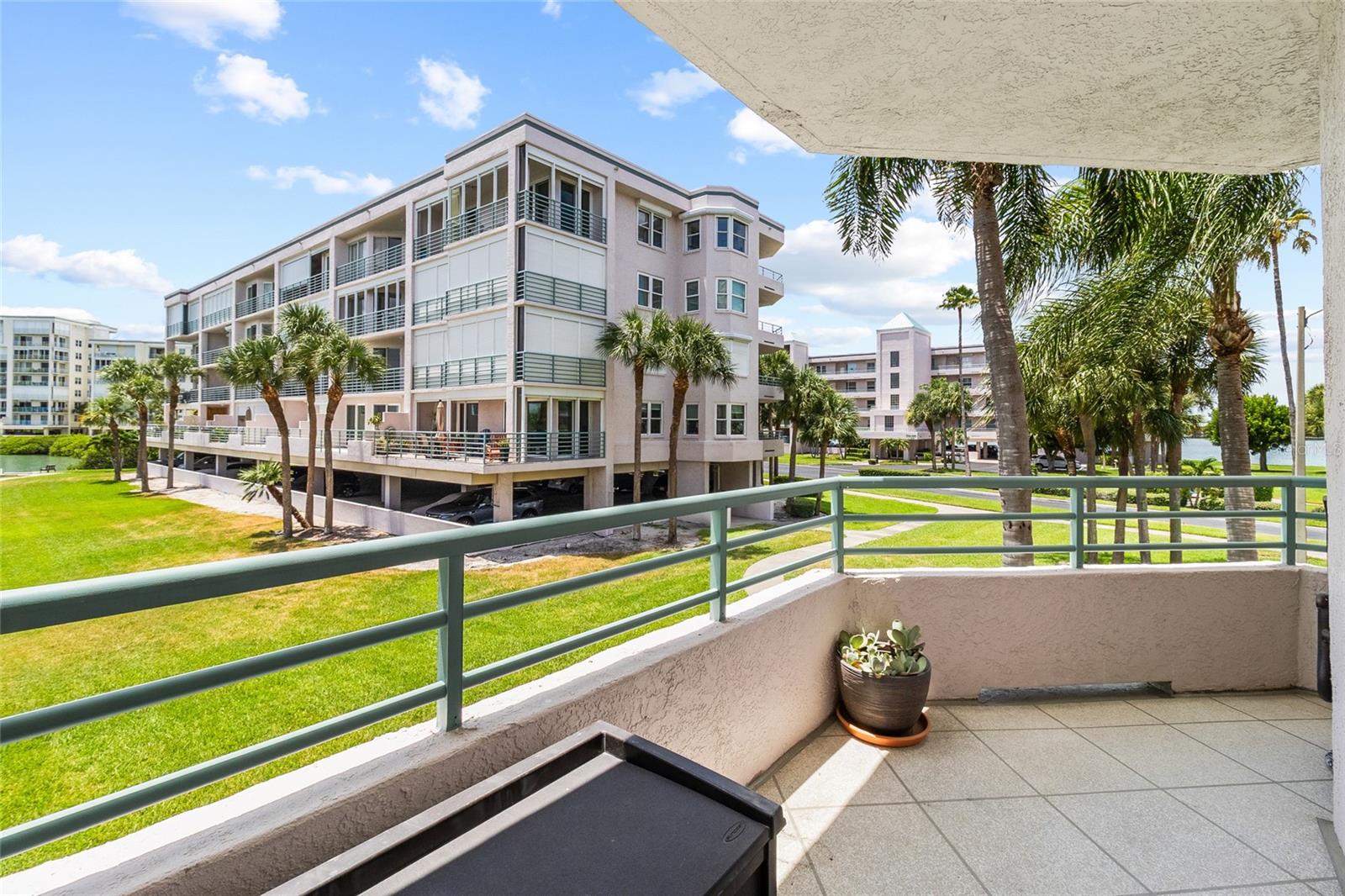 WRAP AROUND BALCONY TO OFFICE