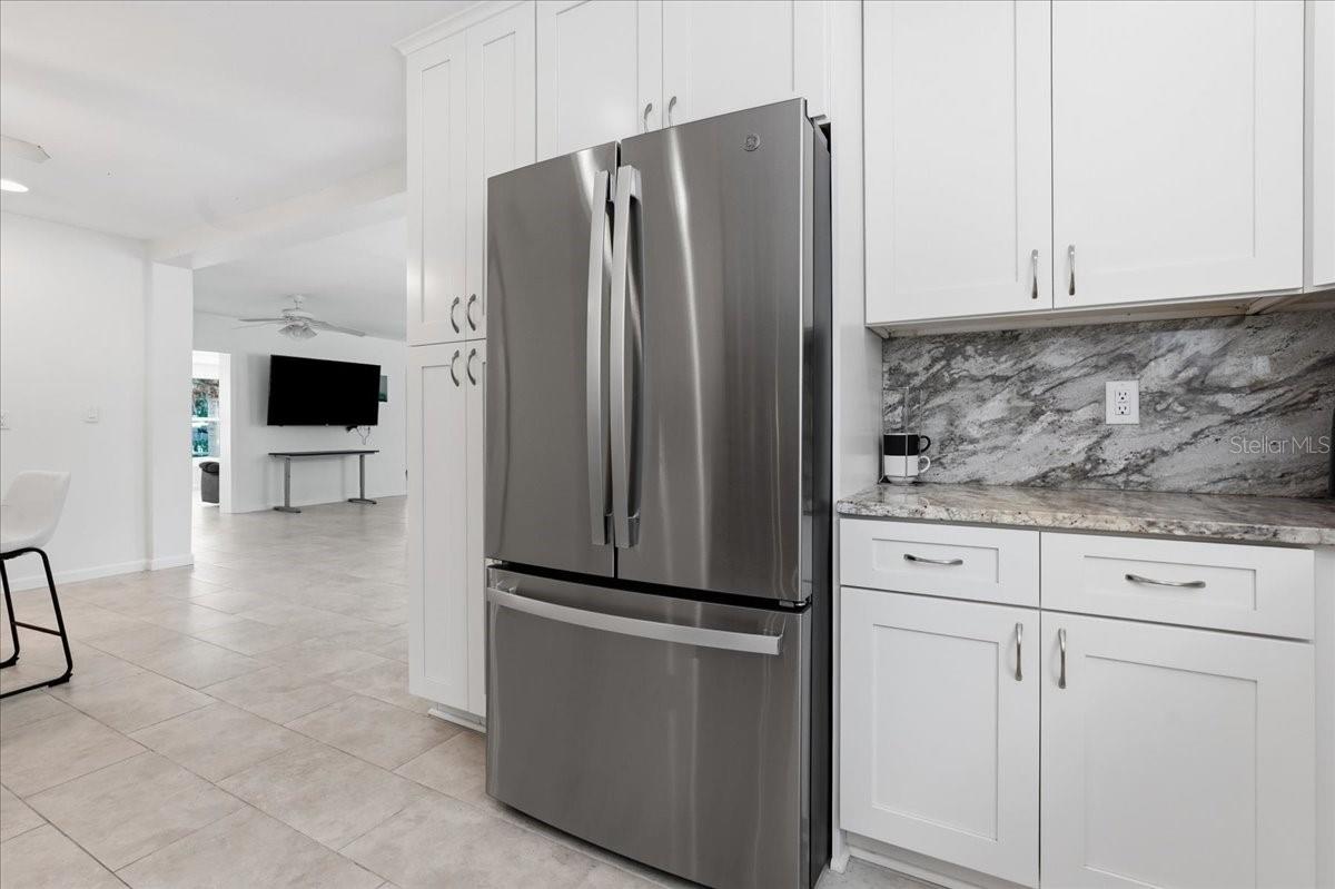 Great Cabinet & Storage space in the Kitchen