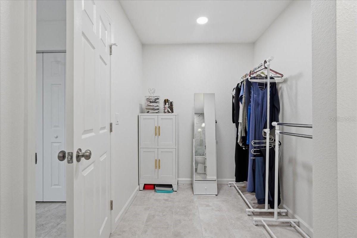 Walk in Closet