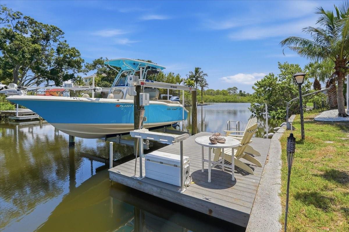 A Fisherman's Dream! Private, Composite Boat Dock, Enjoy Direct Access to the Gulf!