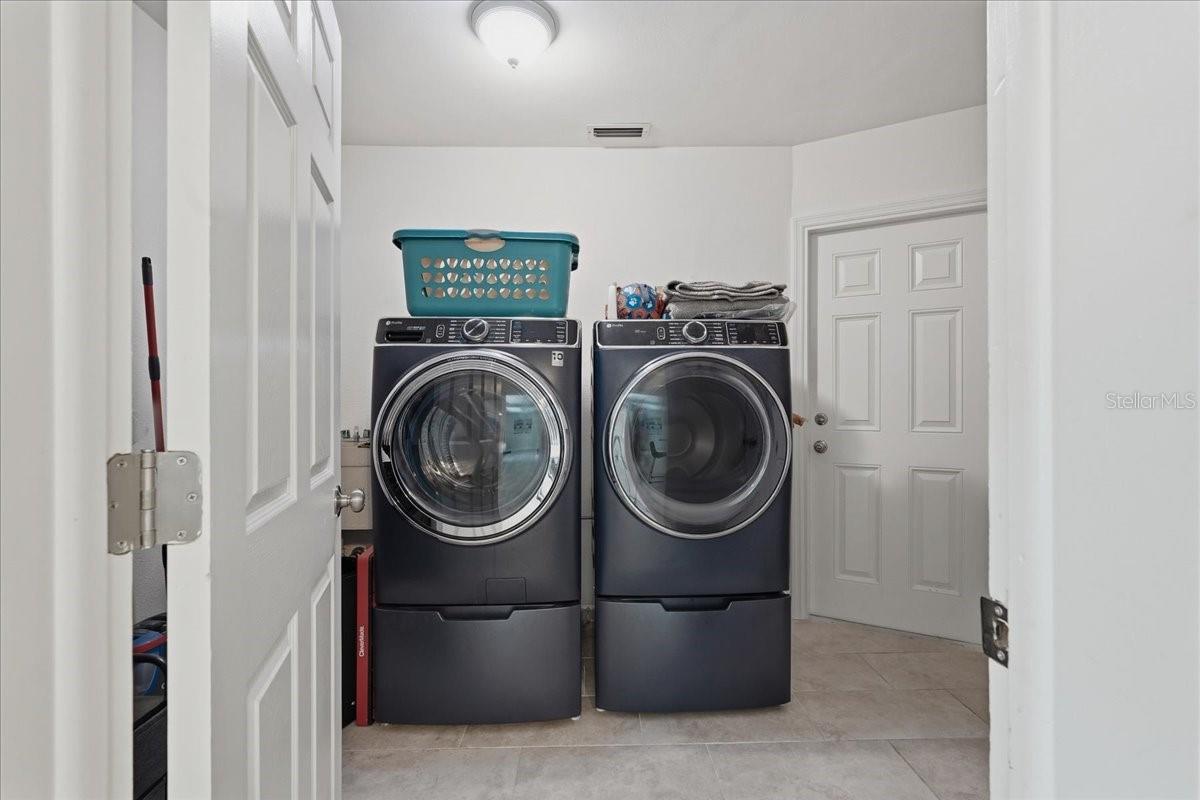 Great Size Indoor Laundry Room