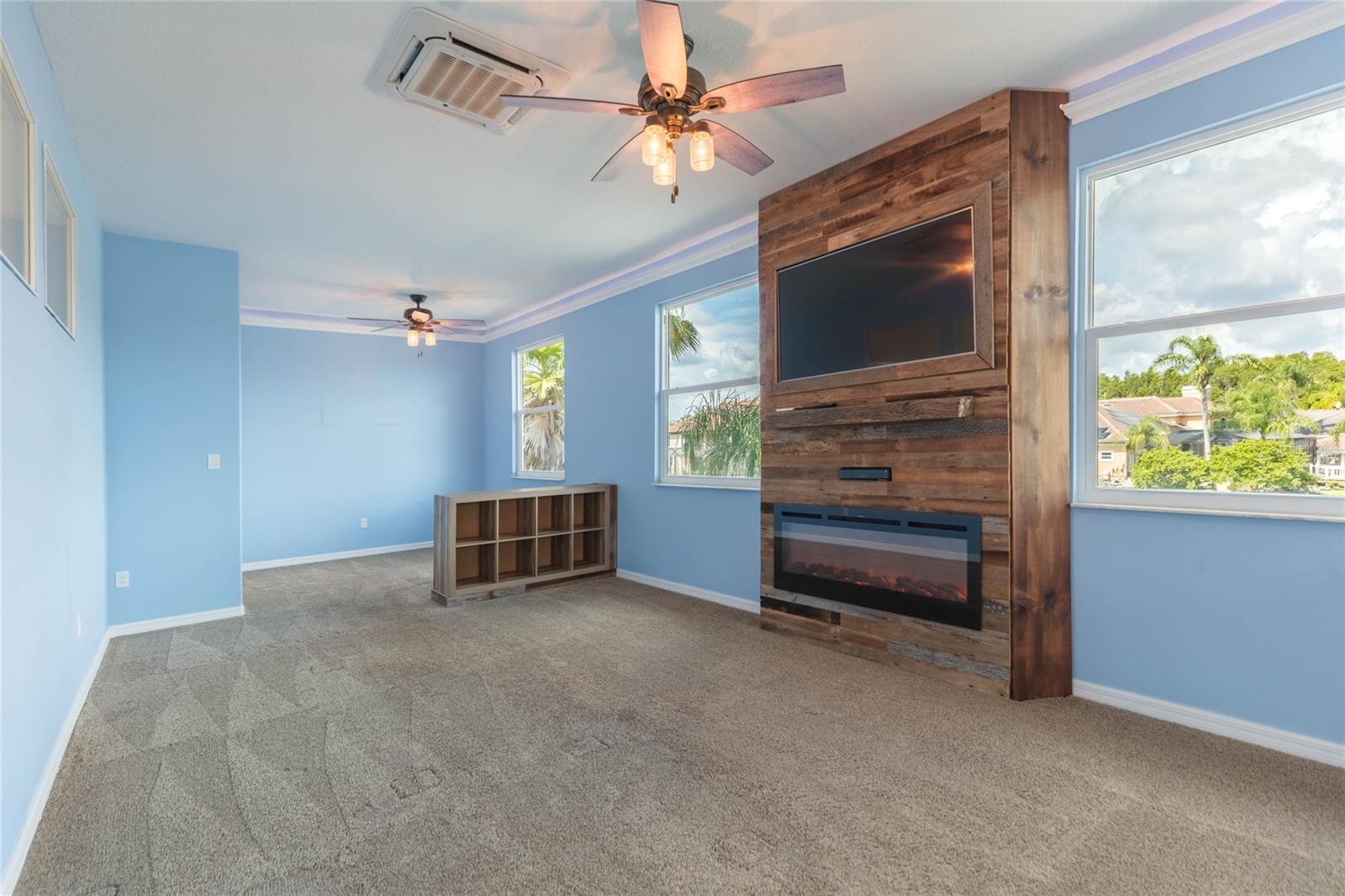 Bonus room with closet