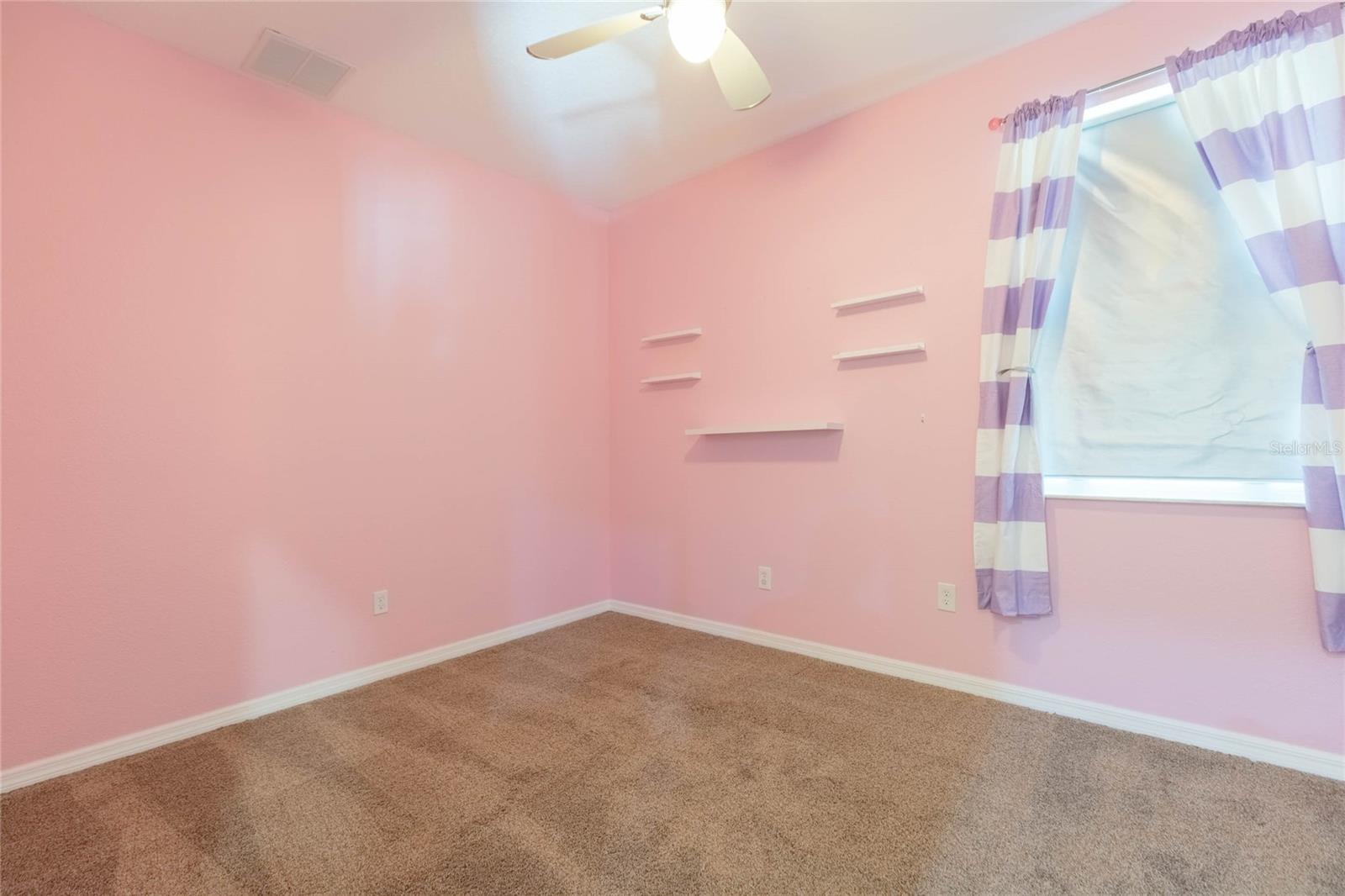 Guest BR 1, the pink room :)