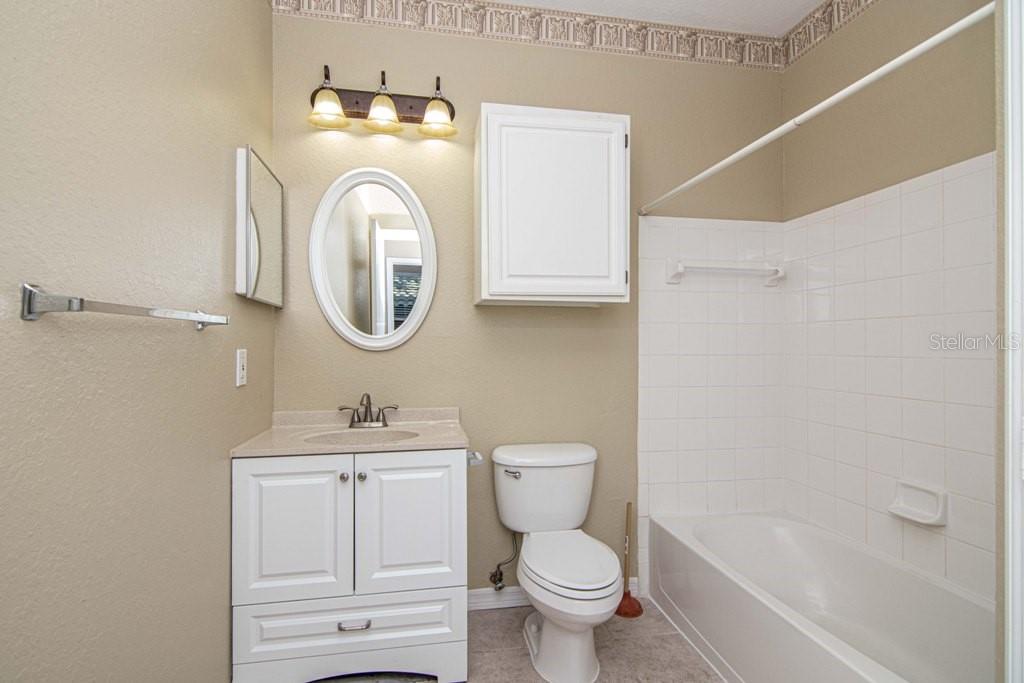 2nd Full Bathroom