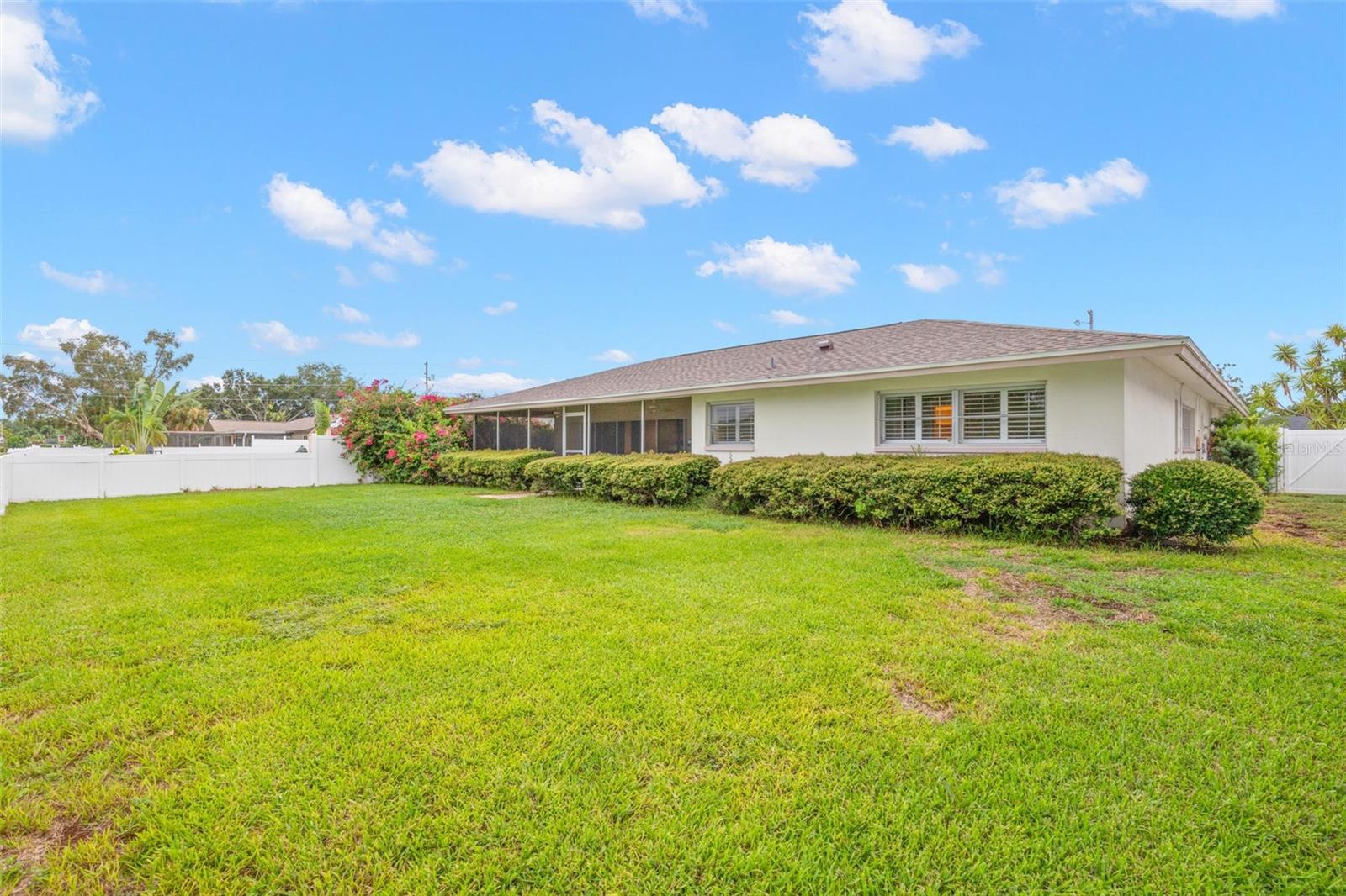 Fully fenced backyard, plenty of room for pool