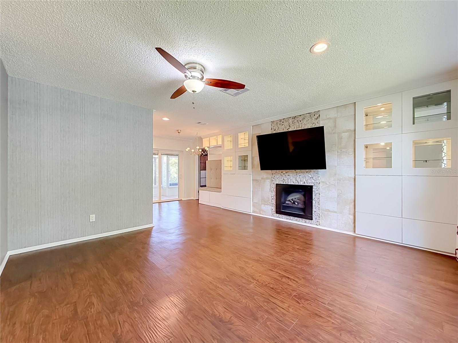 Living Room - Dining Area