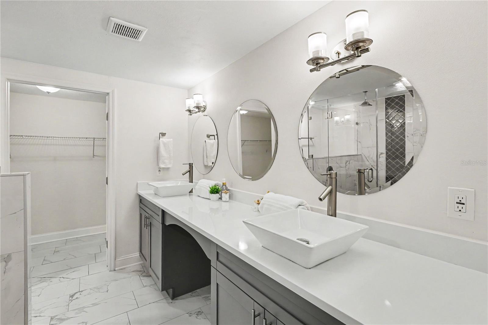 Primary Bath - Dual Sinks