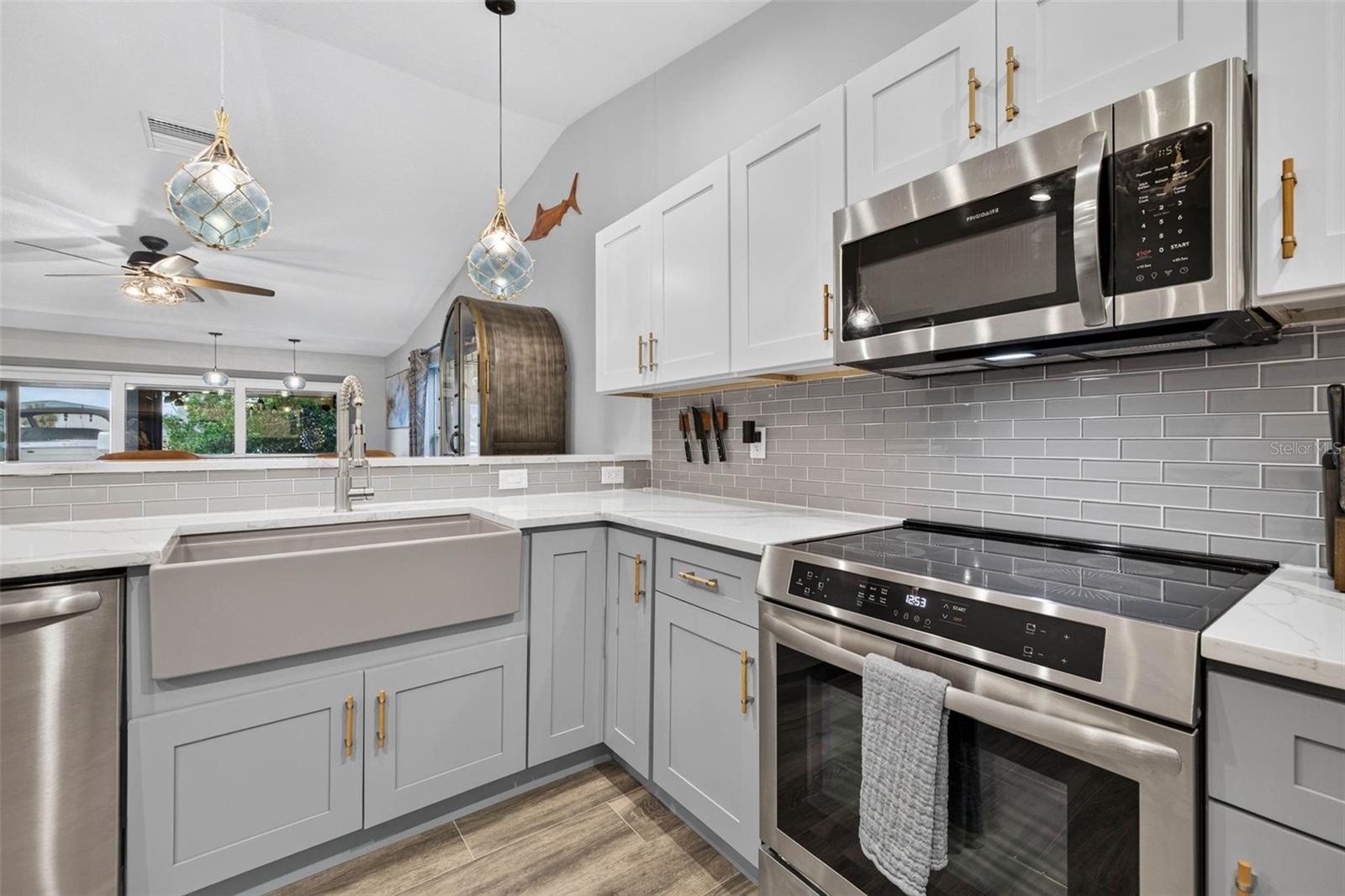 Kitchen Stainless steel appliances