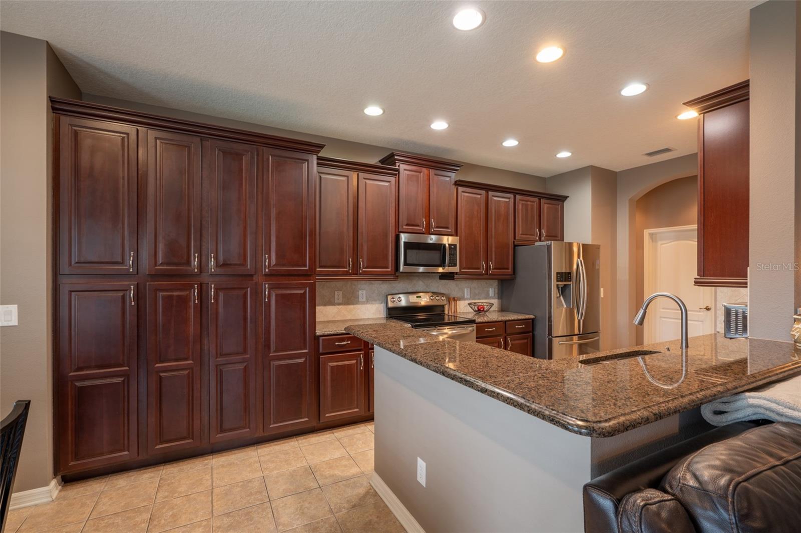 BORDEAUX CHERRY CABINETS