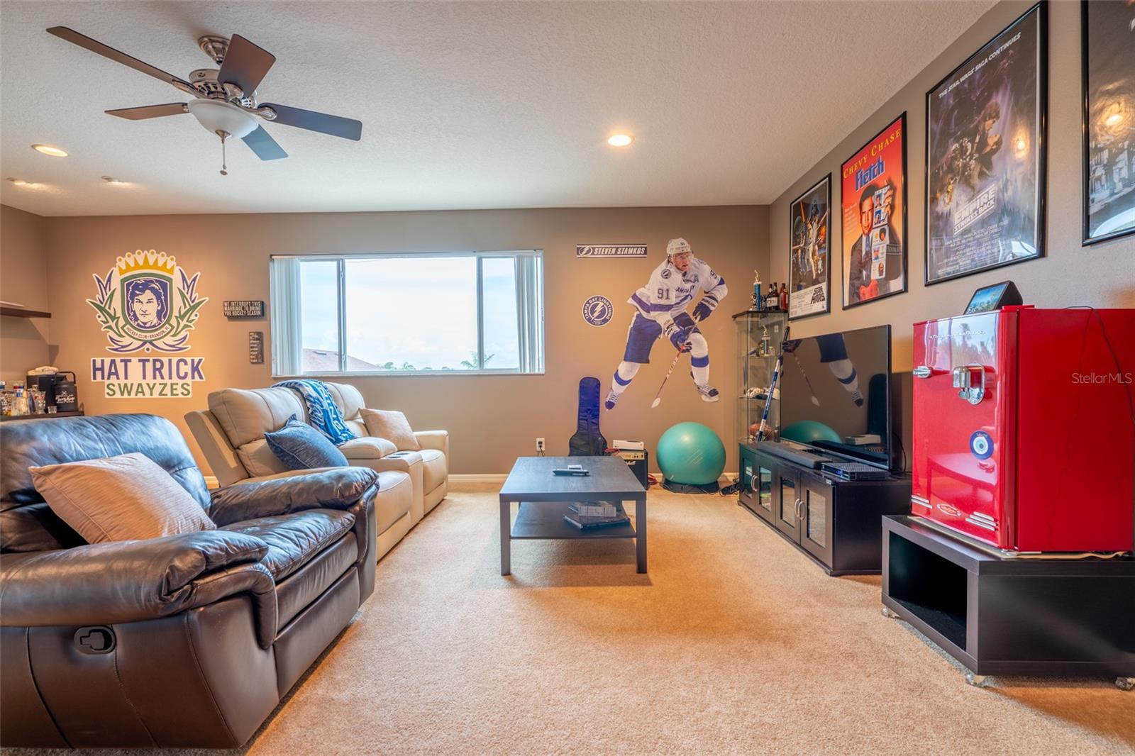 BONUS ROOM, BIG WINDOW FOR NATURAL LIGHT
