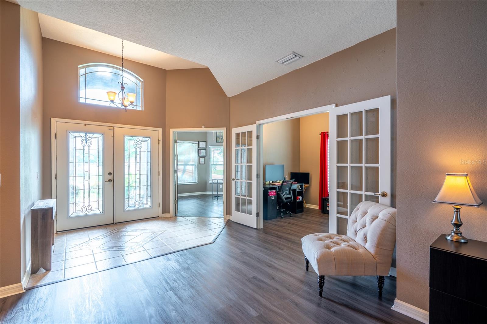ENTRY SHOWING BOTH OFFICES OR FLEX ROOM