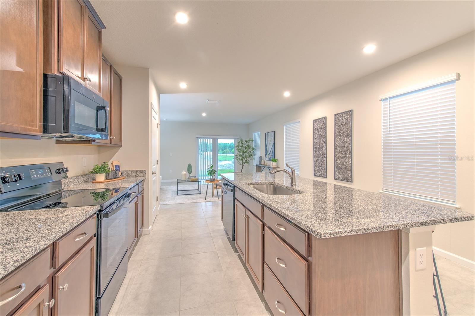 Kitchen with Breakfast Bar