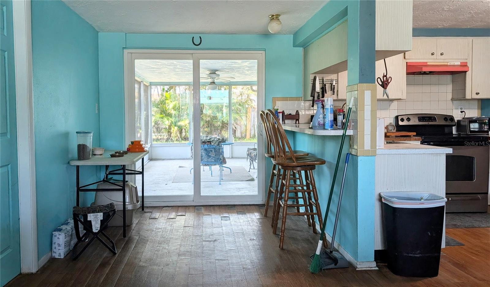 Family room with kitchen passthrough