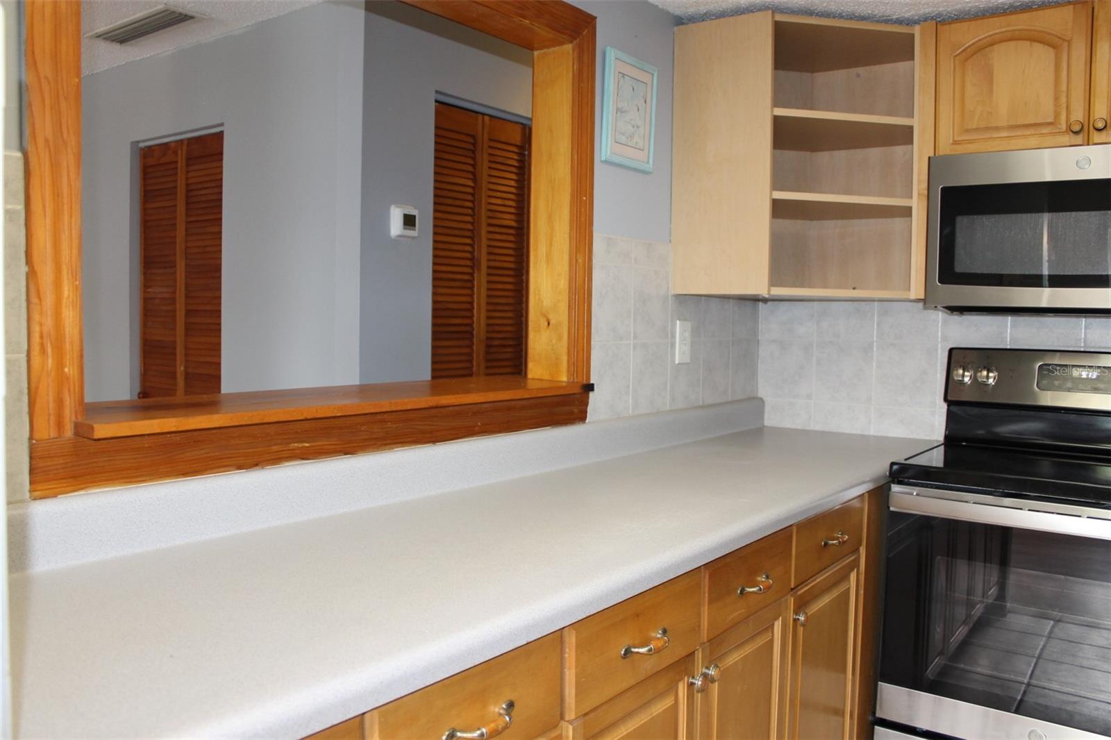 Kitchen - newer appliances