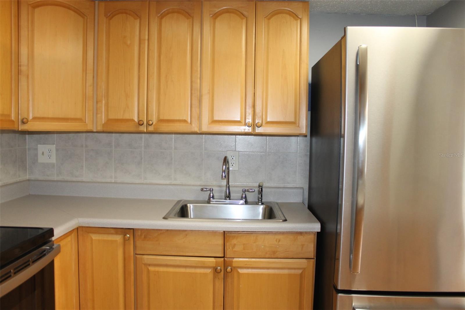 Kitchen - newer appliances