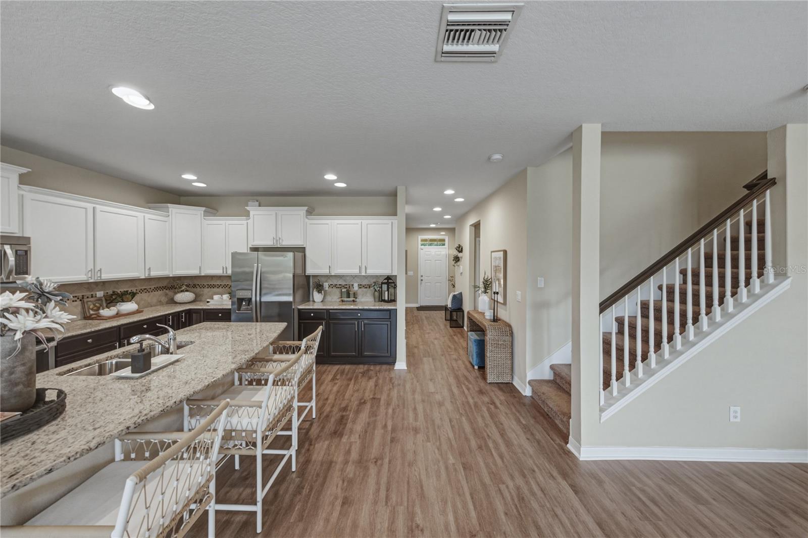 Open Kitchen and Entertaining Space