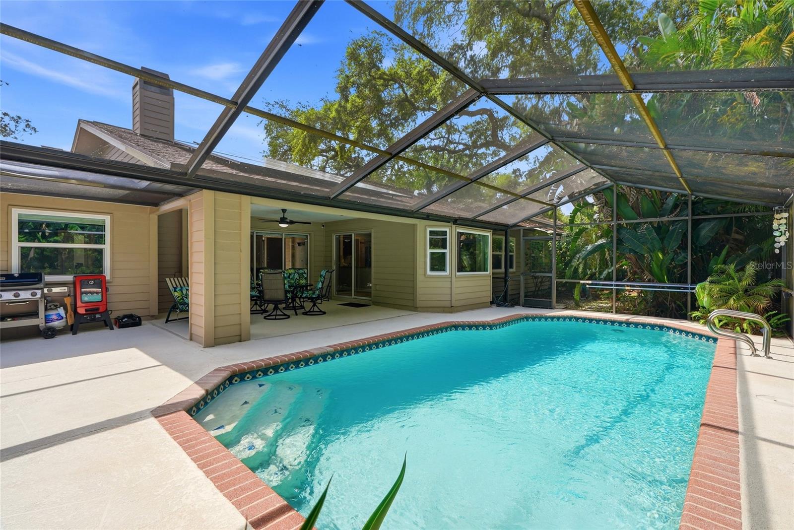 Lanai/Pool