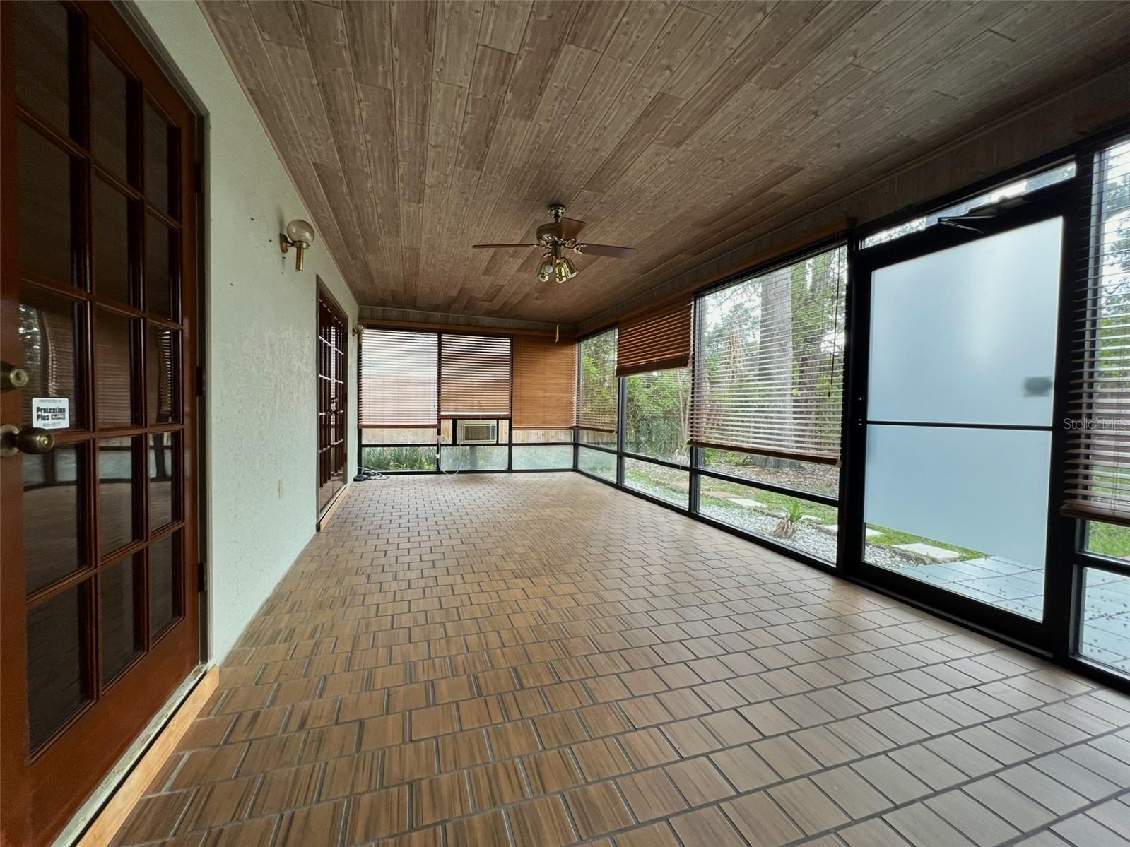 air conditioned 27 x 12 patio