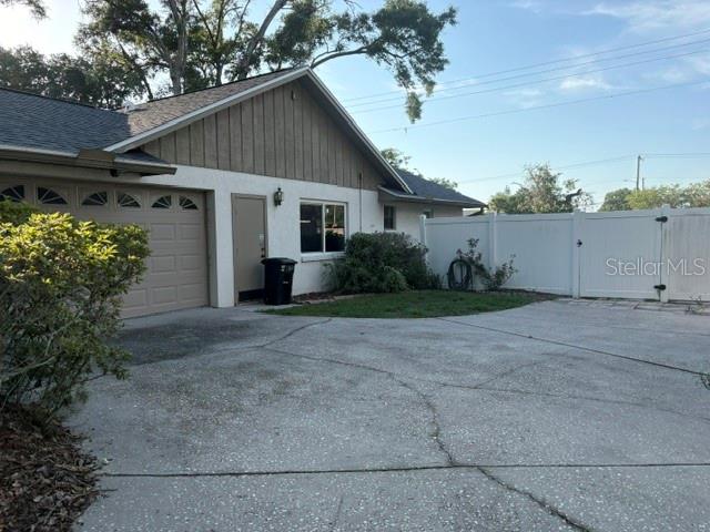 deep driveway to garage