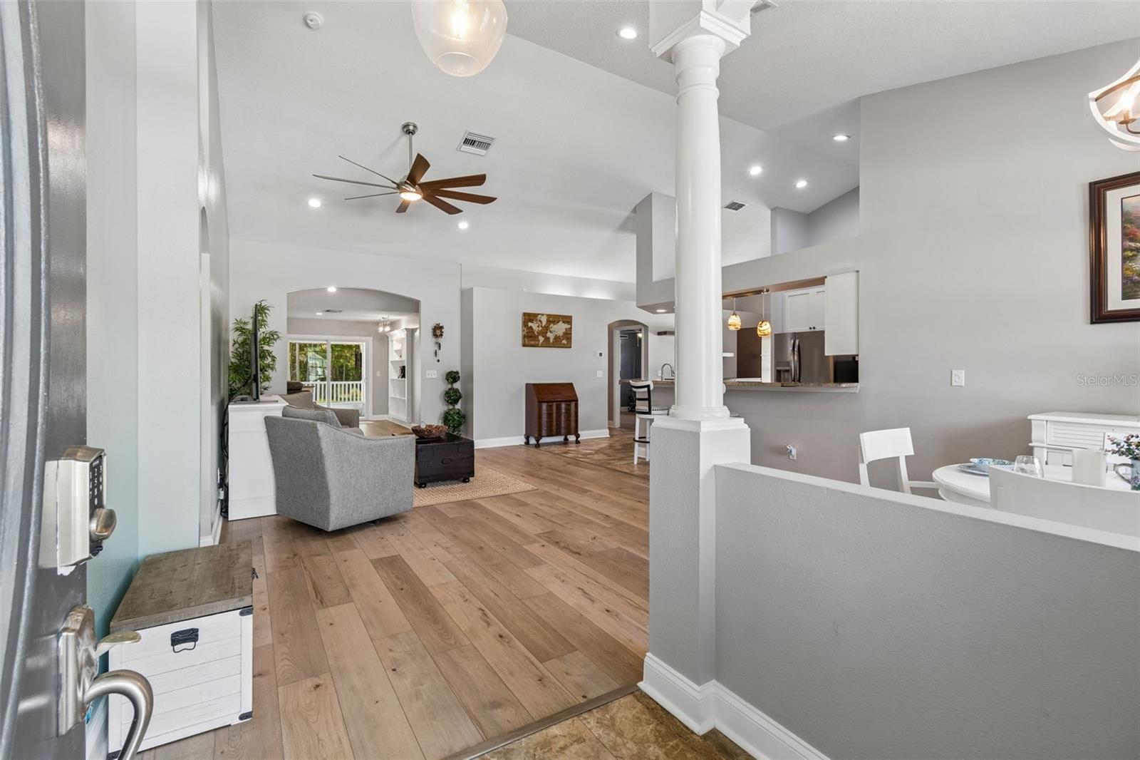 Light & bright open floor plan!