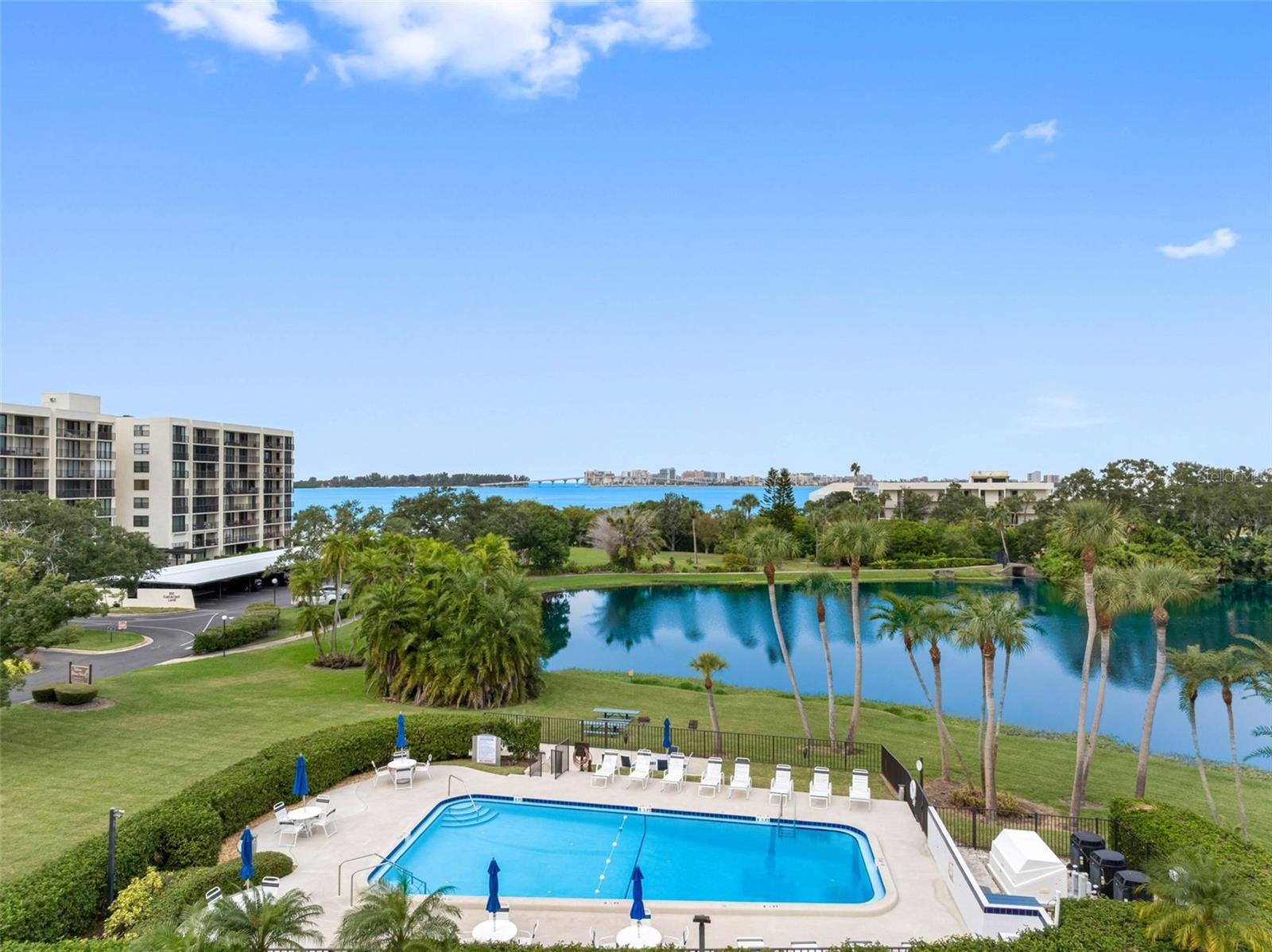 Pool on Lake and Intracoastal to the West
