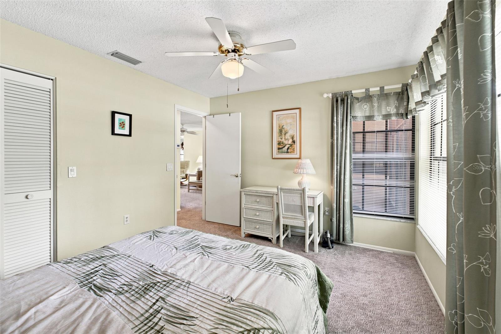 Guest bedroom.