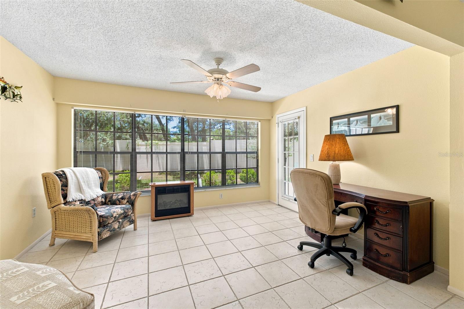 Flex area from living room