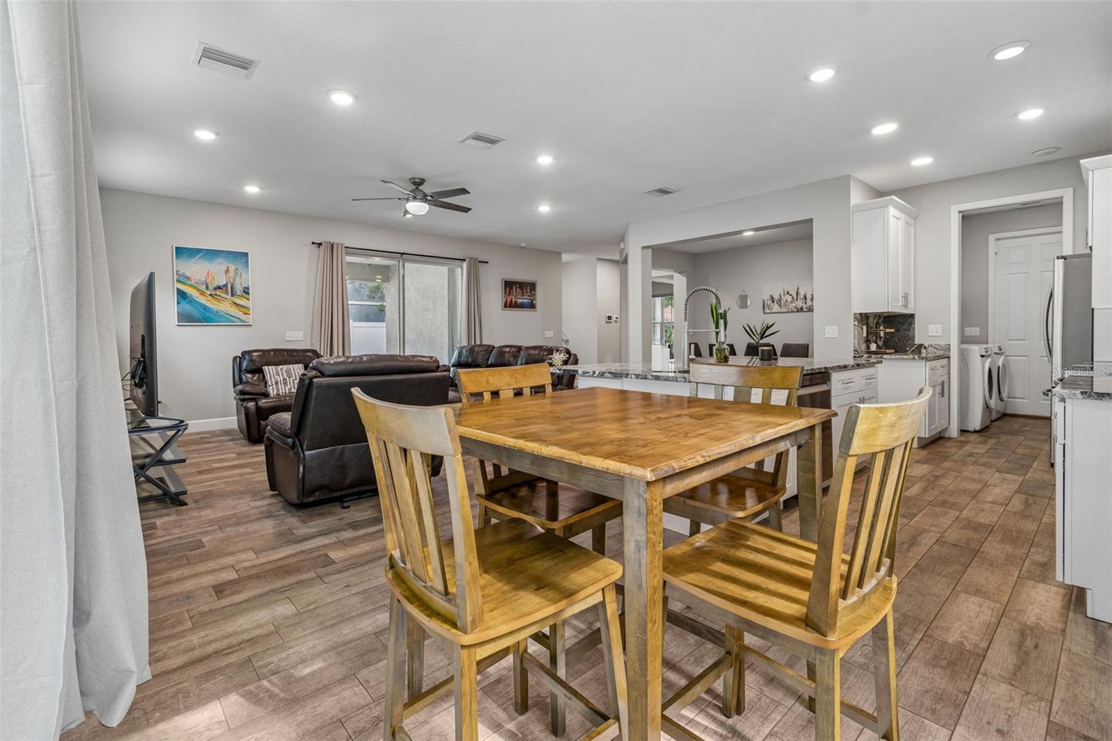 Breakfast nook