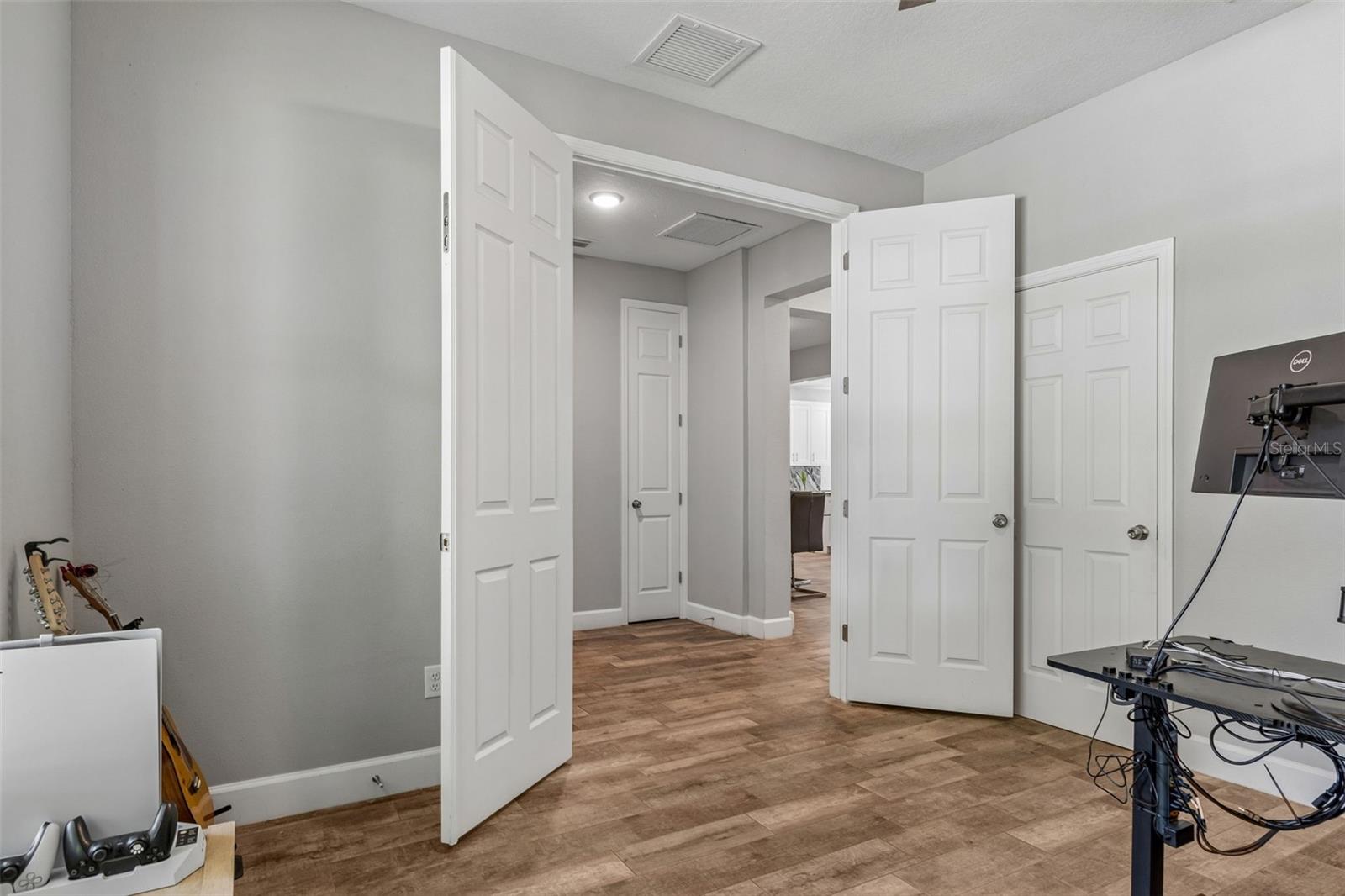 Bedroom 1/Office (first floor)