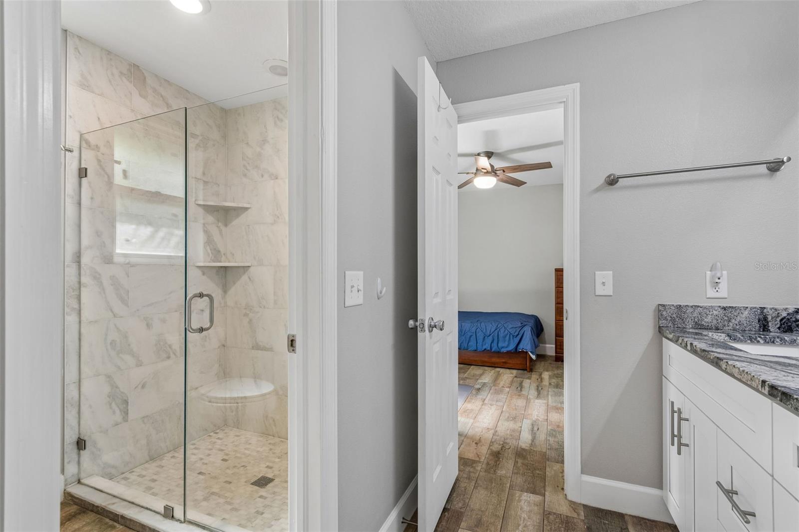 Jack and Jill bathroom between bedrooms 3&4
