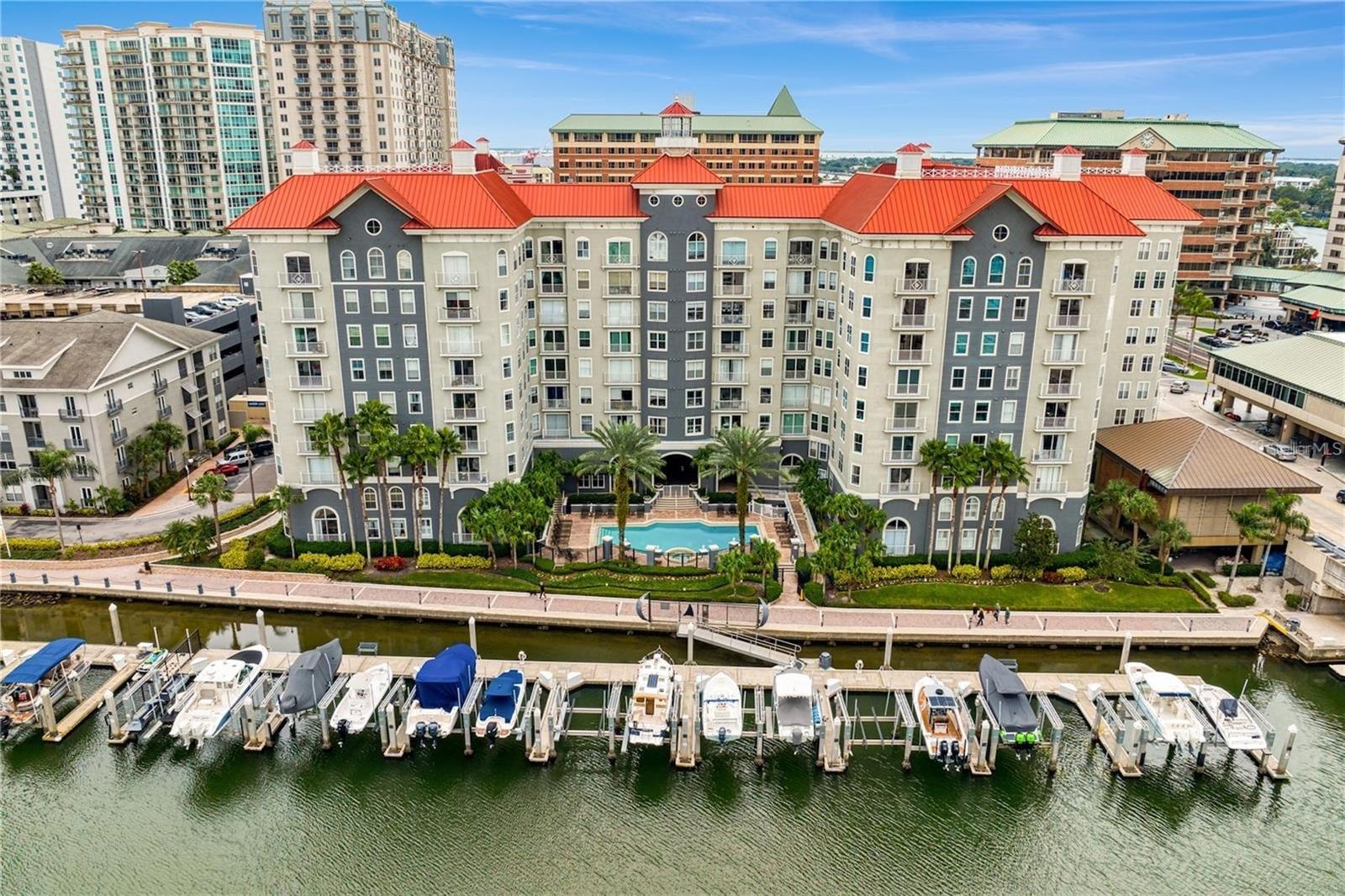 PARKCREST AT HARBOUR ISLAND CONDO